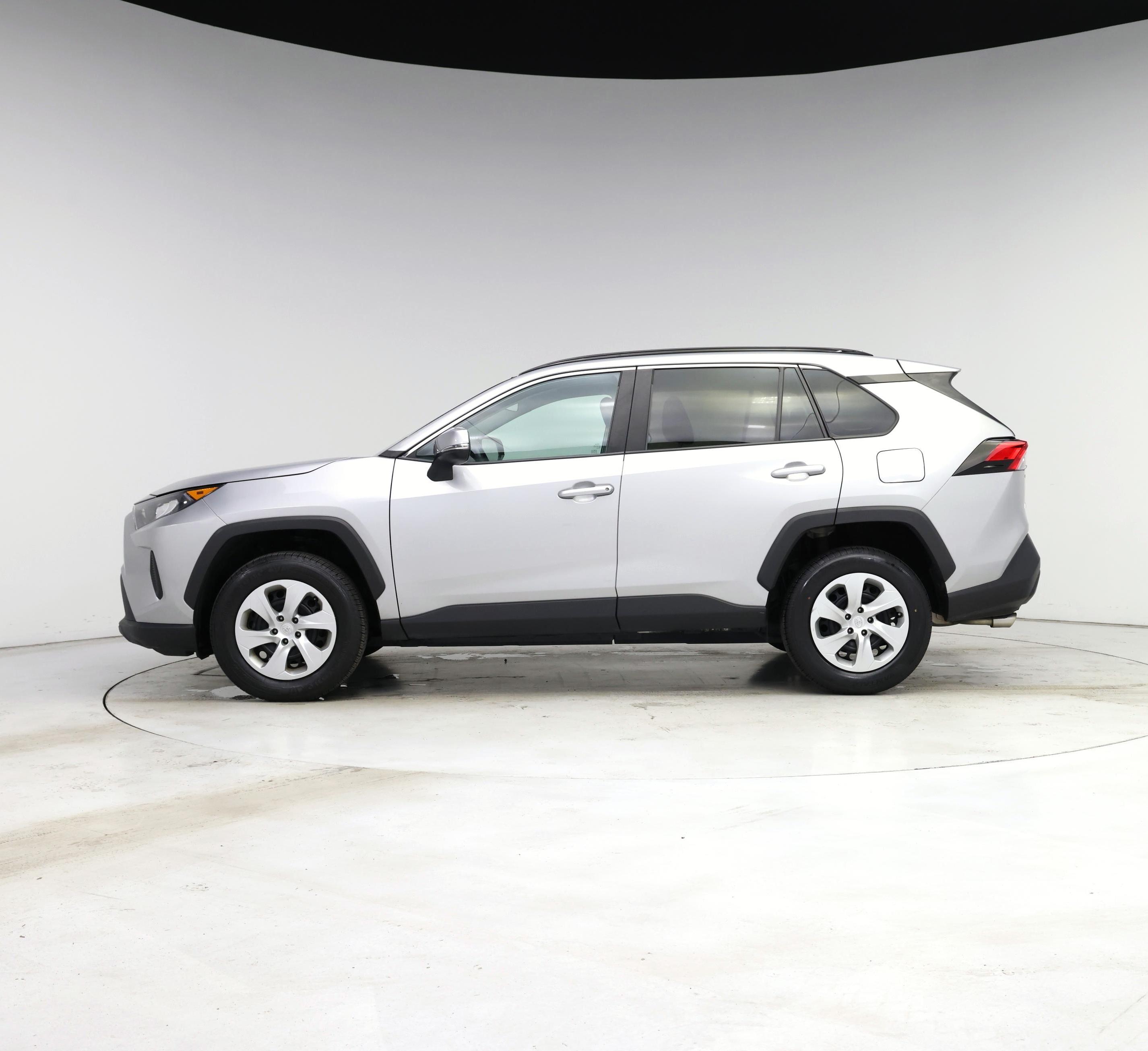 Thumbnail: 2019 Toyota RAV4 - 3