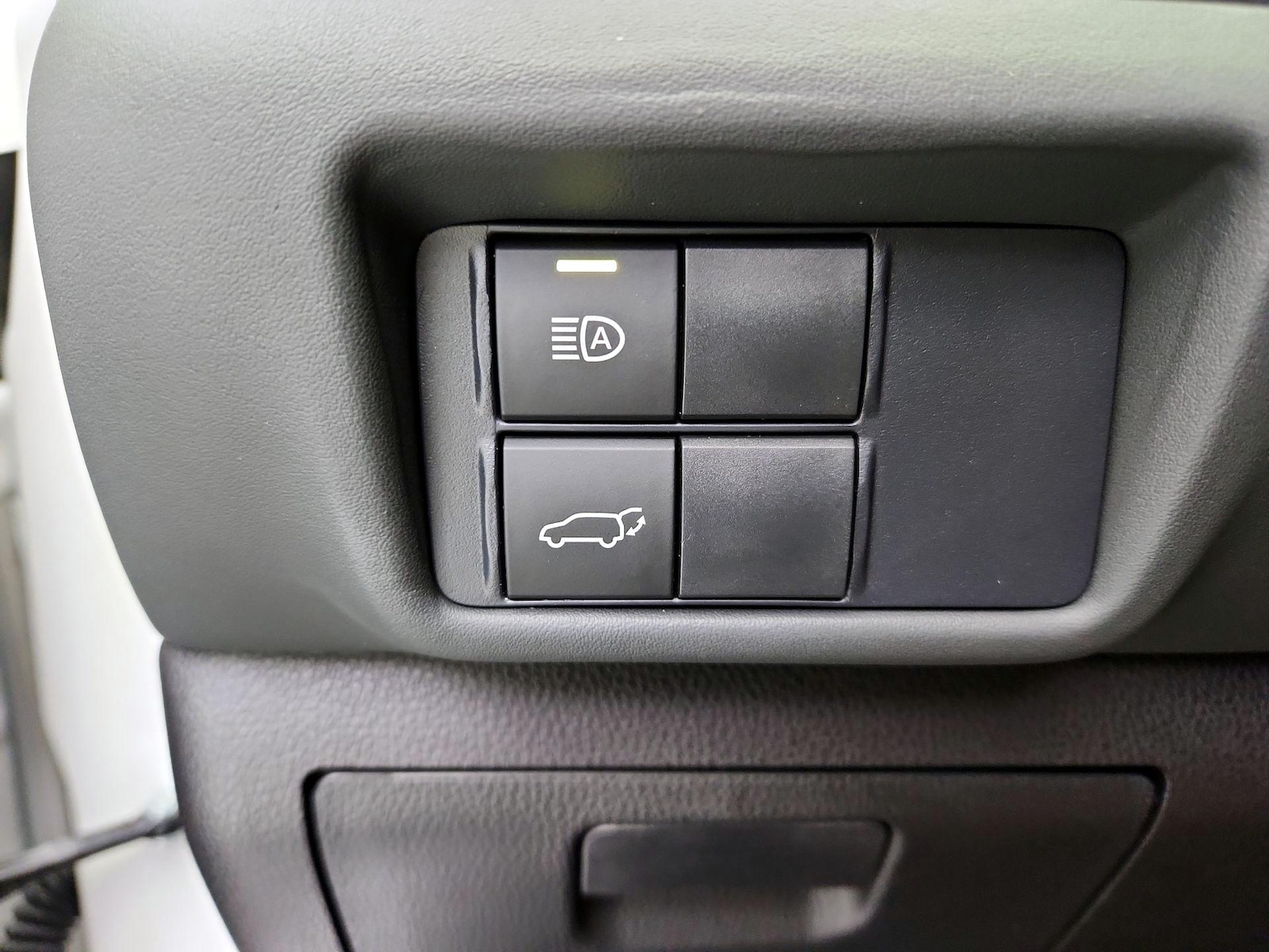 2021 Toyota Highlander XLE - Photo 14
