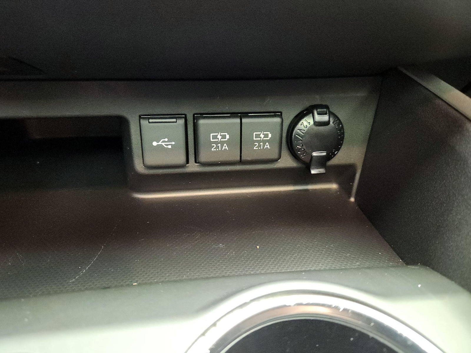 2021 Toyota Highlander XLE - Photo 19