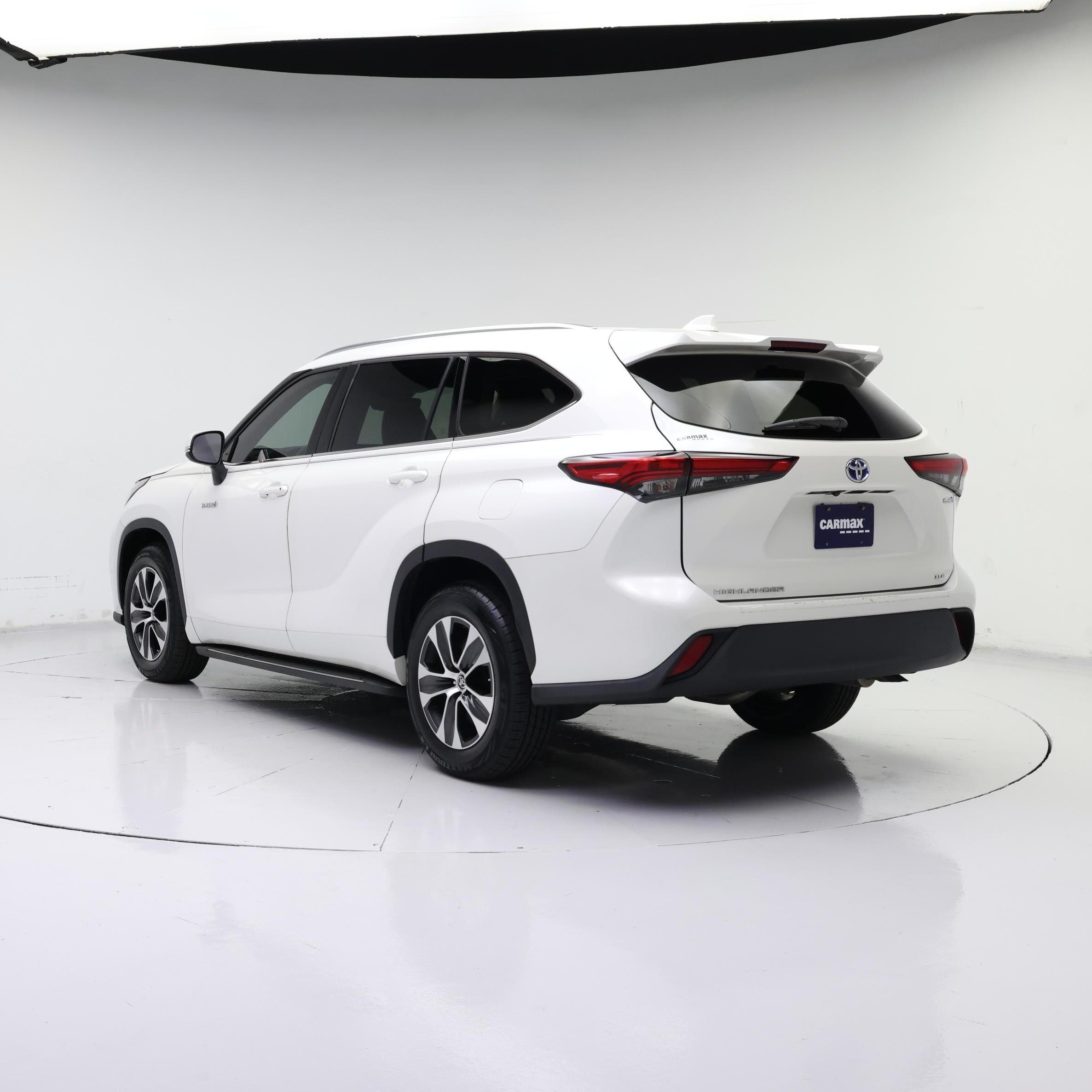 Thumbnail: 2021 Toyota Highlander - 2