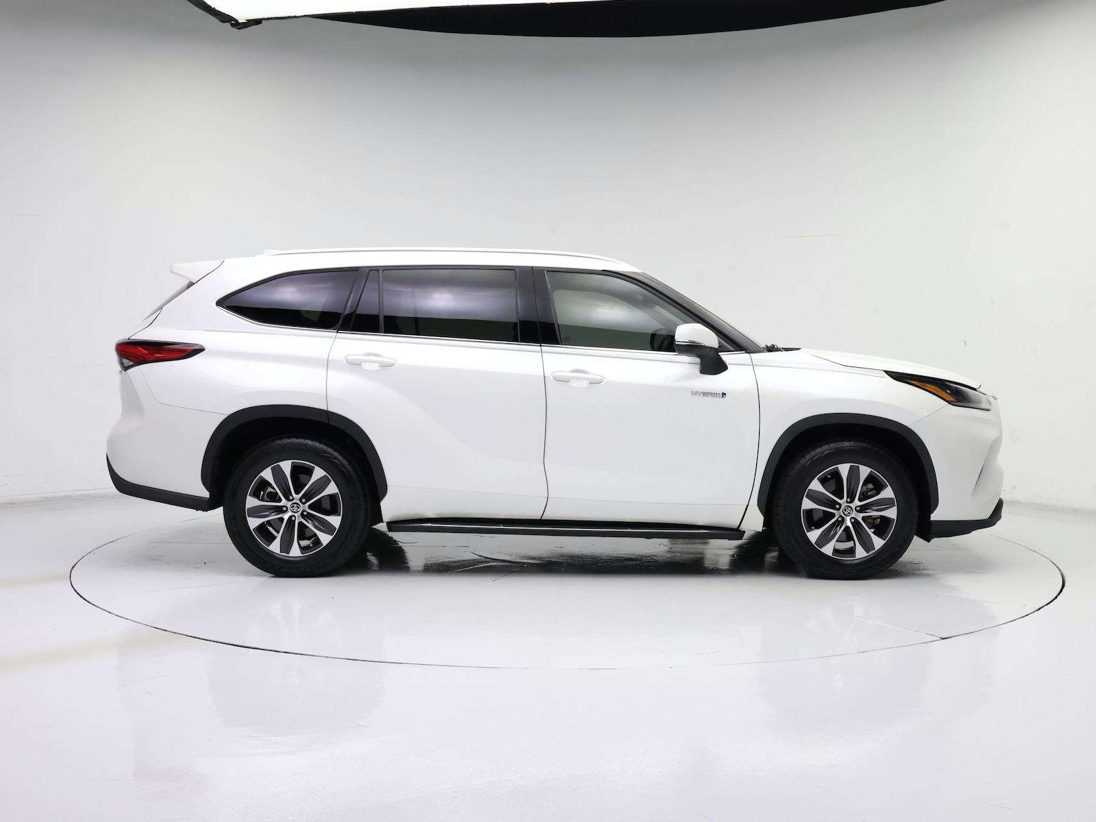 2021 Toyota Highlander XLE - Photo 8