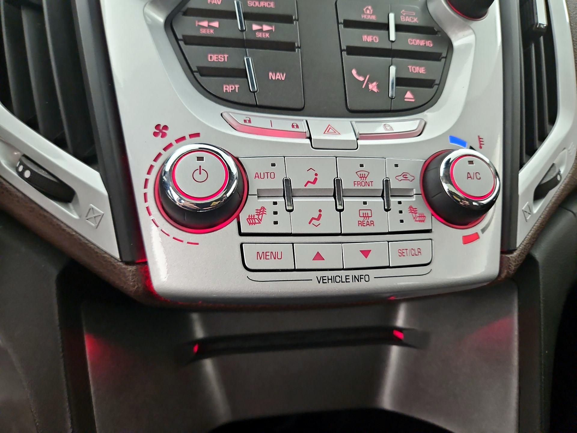 Thumbnail: 2015 GMC Terrain - 16