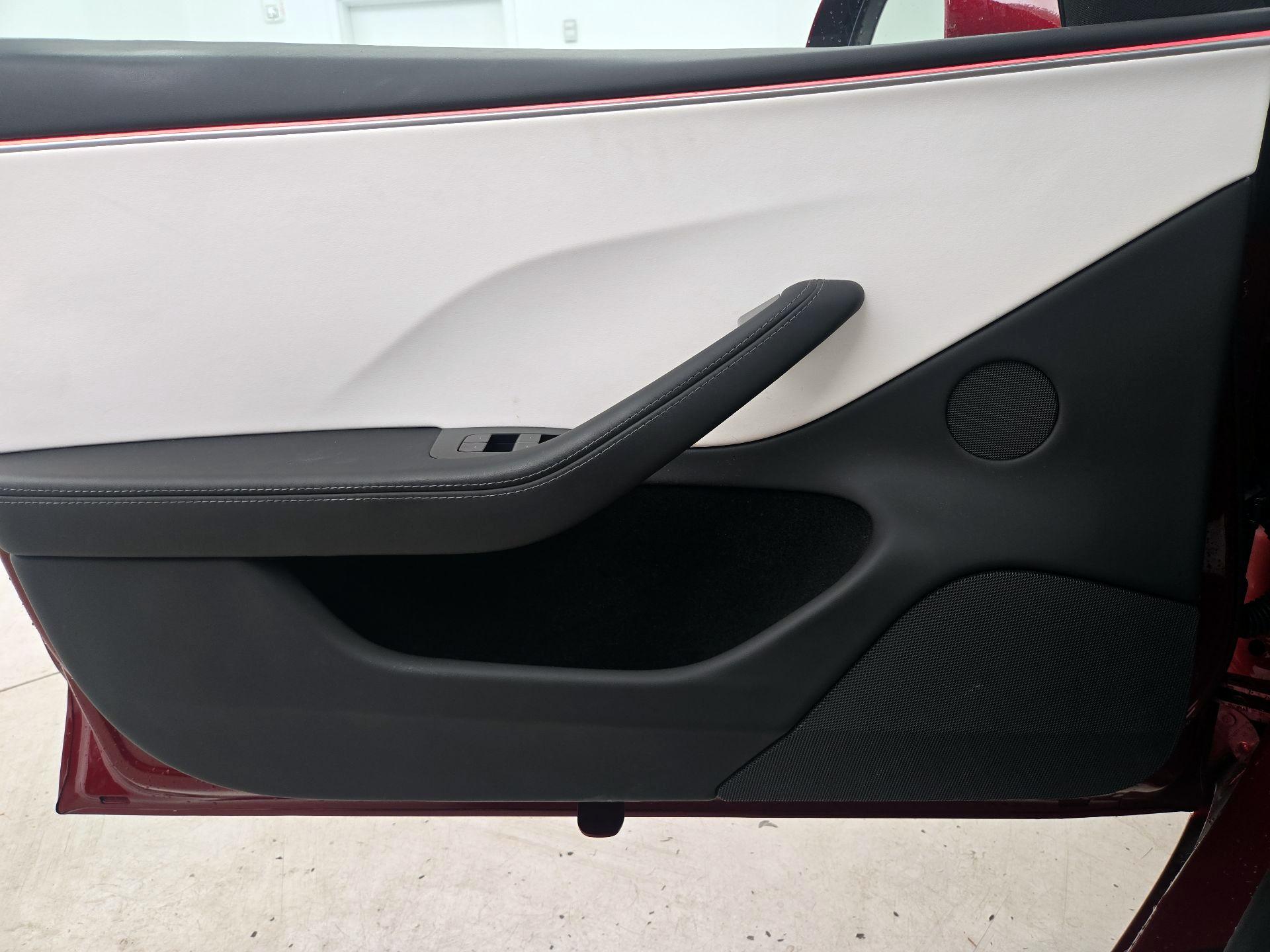Thumbnail: 2025 Tesla Model 3 - 12