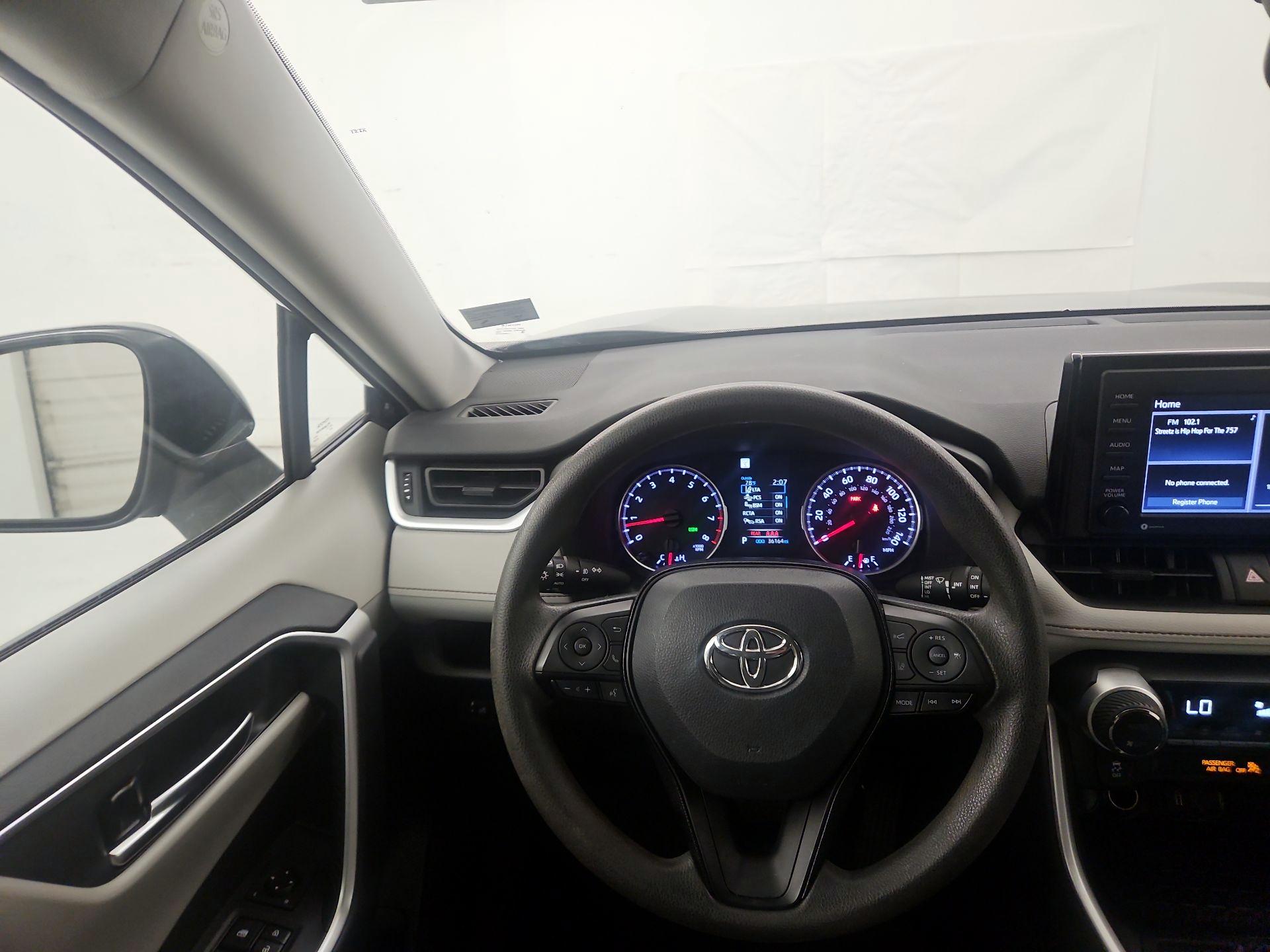 Thumbnail: 2021 Toyota RAV4 - 10