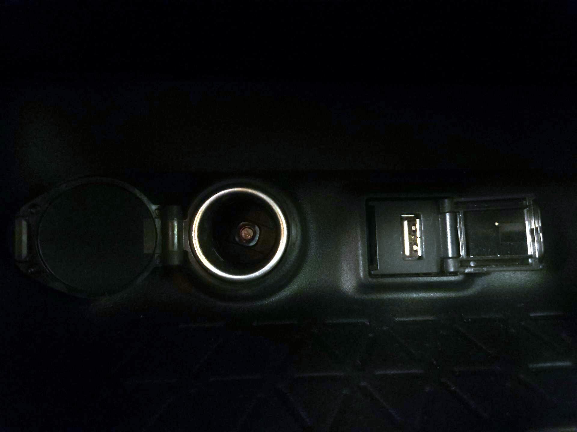 Thumbnail: 2021 Toyota RAV4 - 18