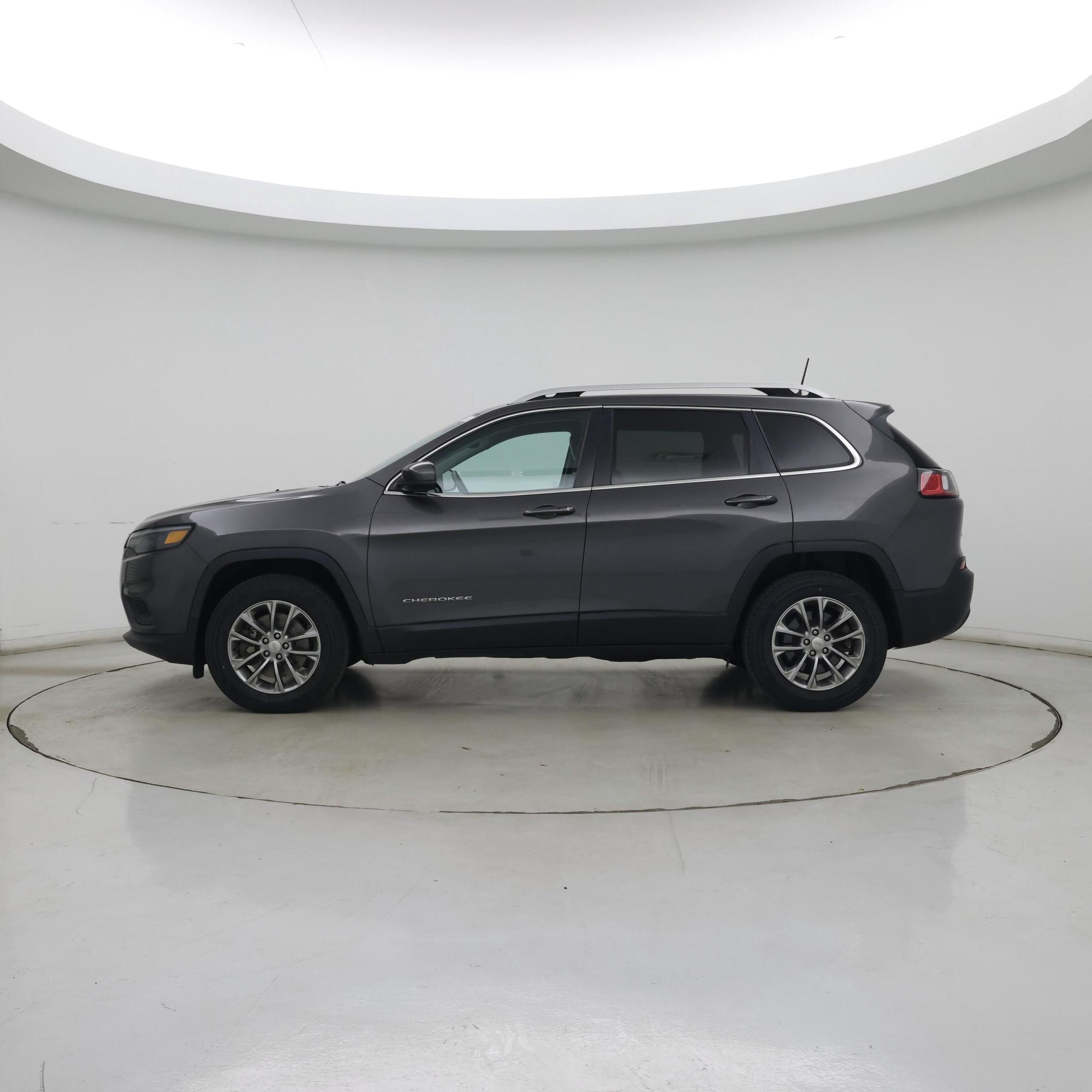 Thumbnail: 2019 Jeep Cherokee - 3