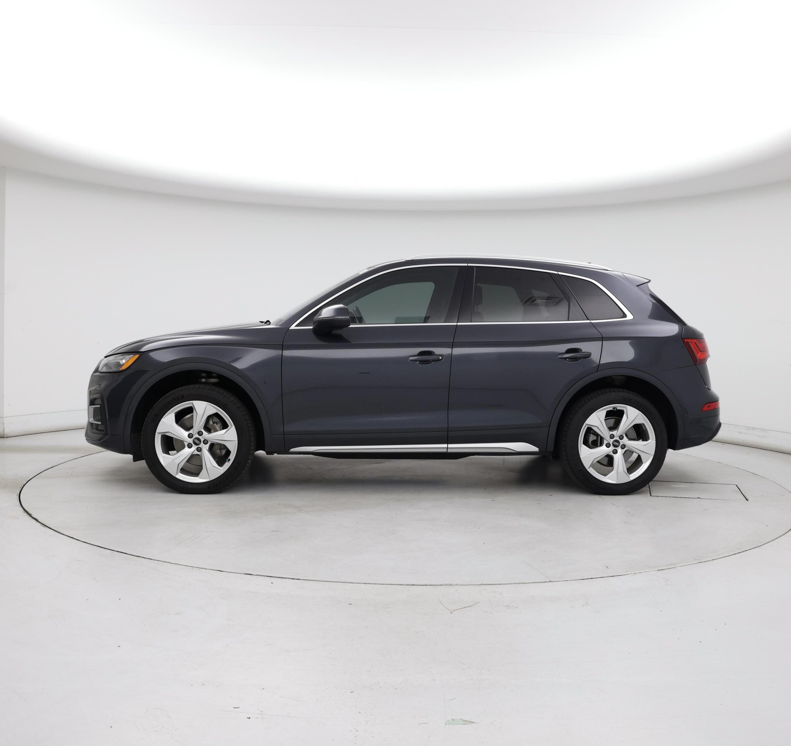 Thumbnail: 2021 Audi Q5 - 3