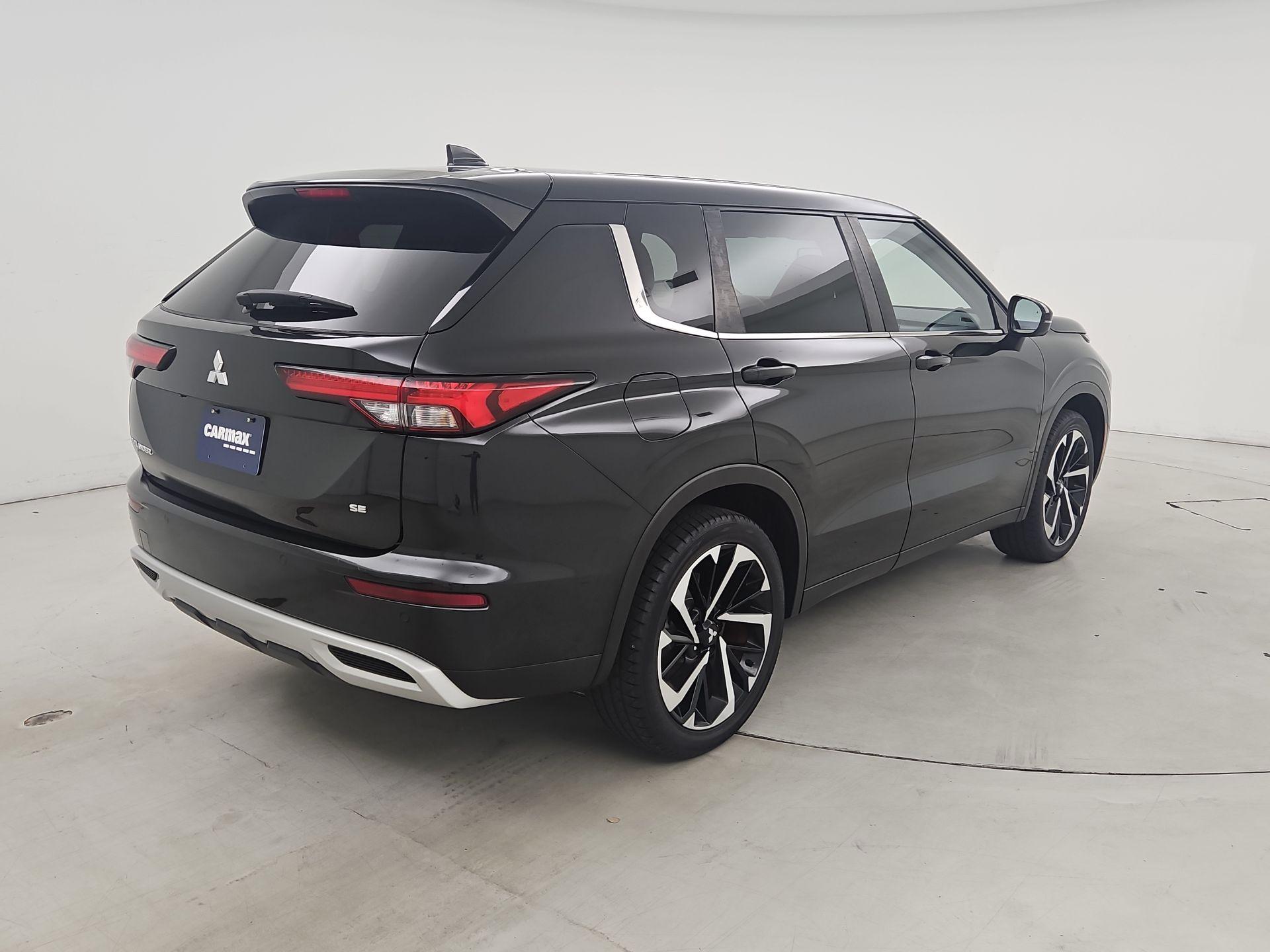 Thumbnail: 2022 Mitsubishi Outlander - 5