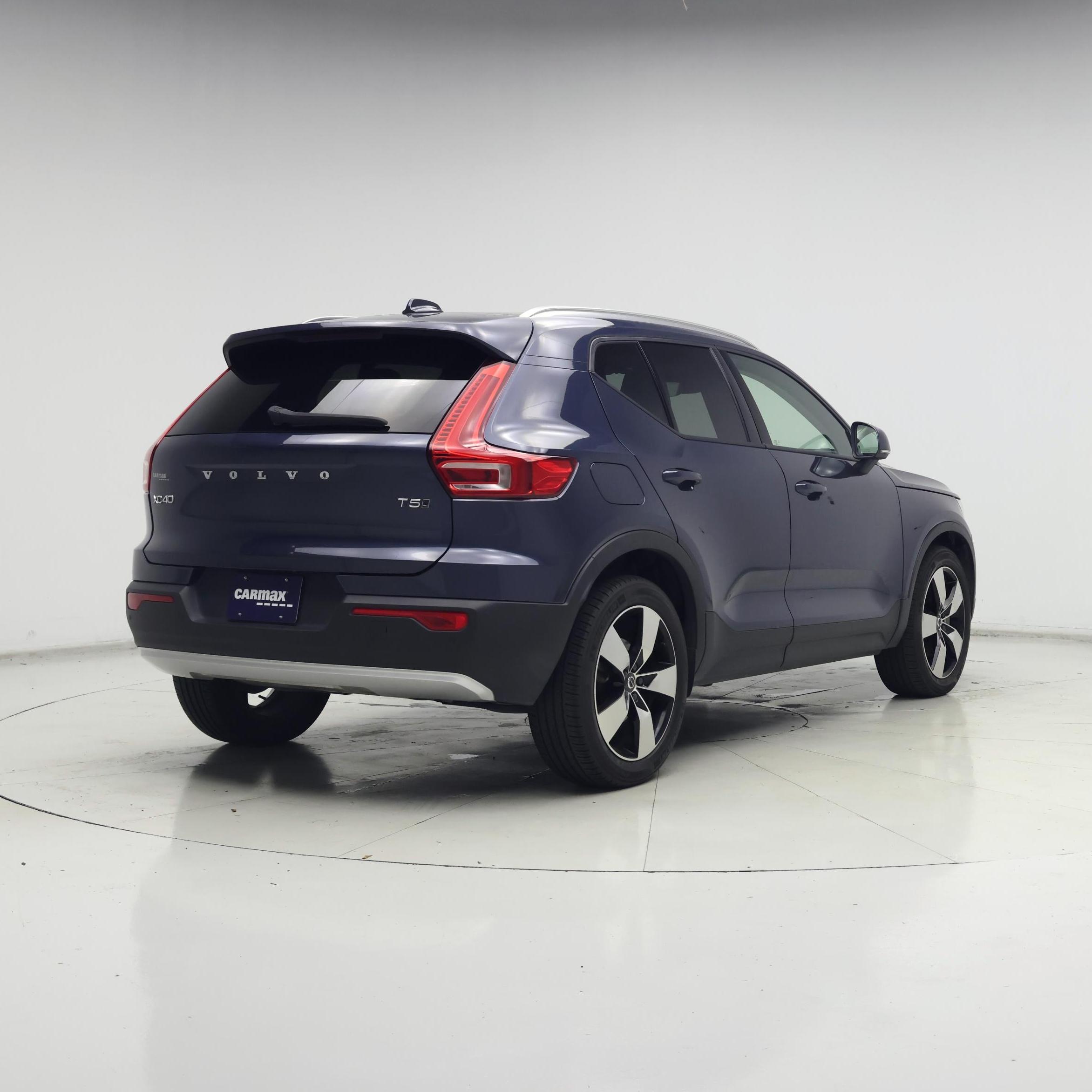Thumbnail: 2022 Volvo XC40 - 8