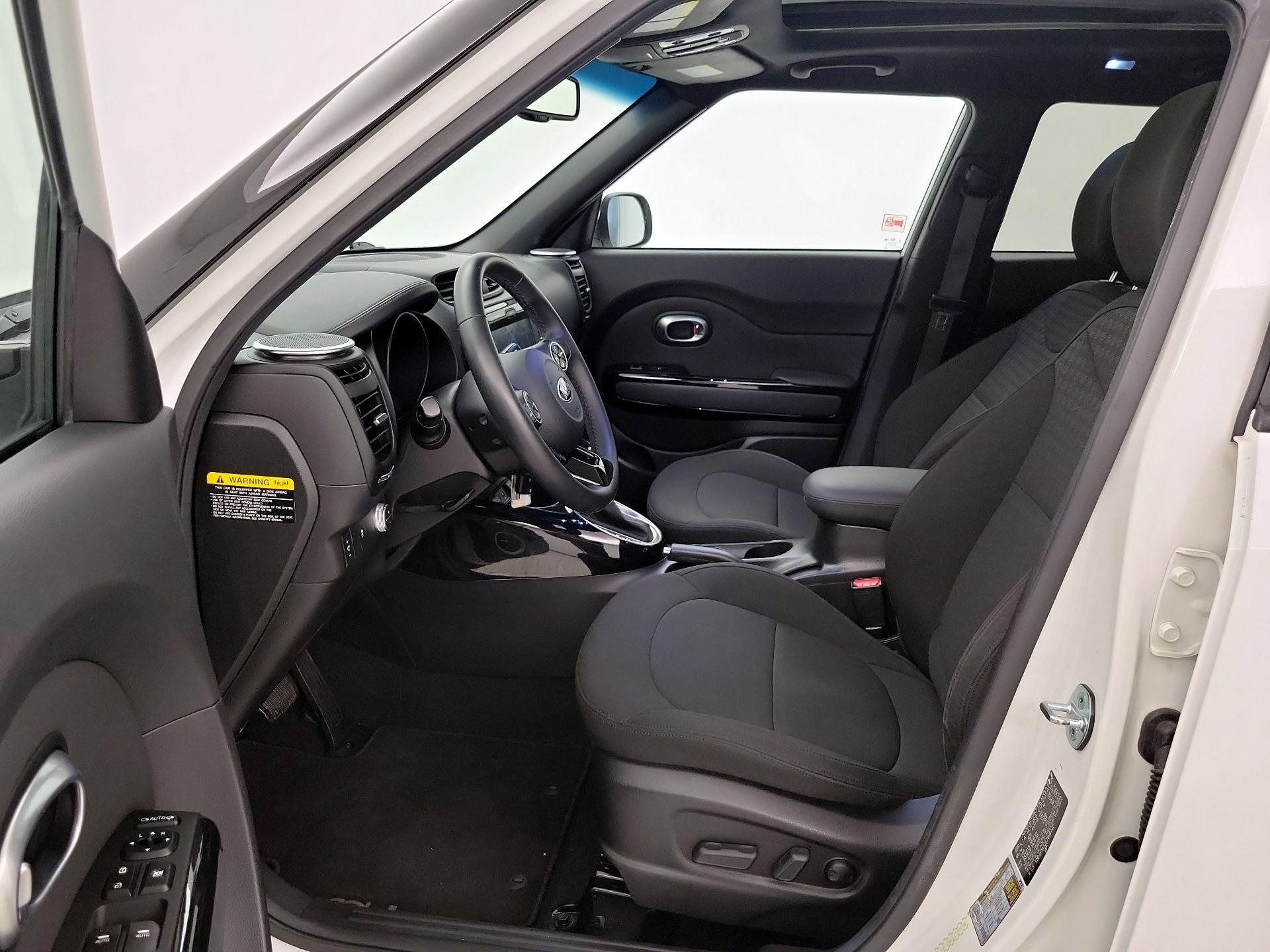 Thumbnail: 2014 Kia Soul - 11