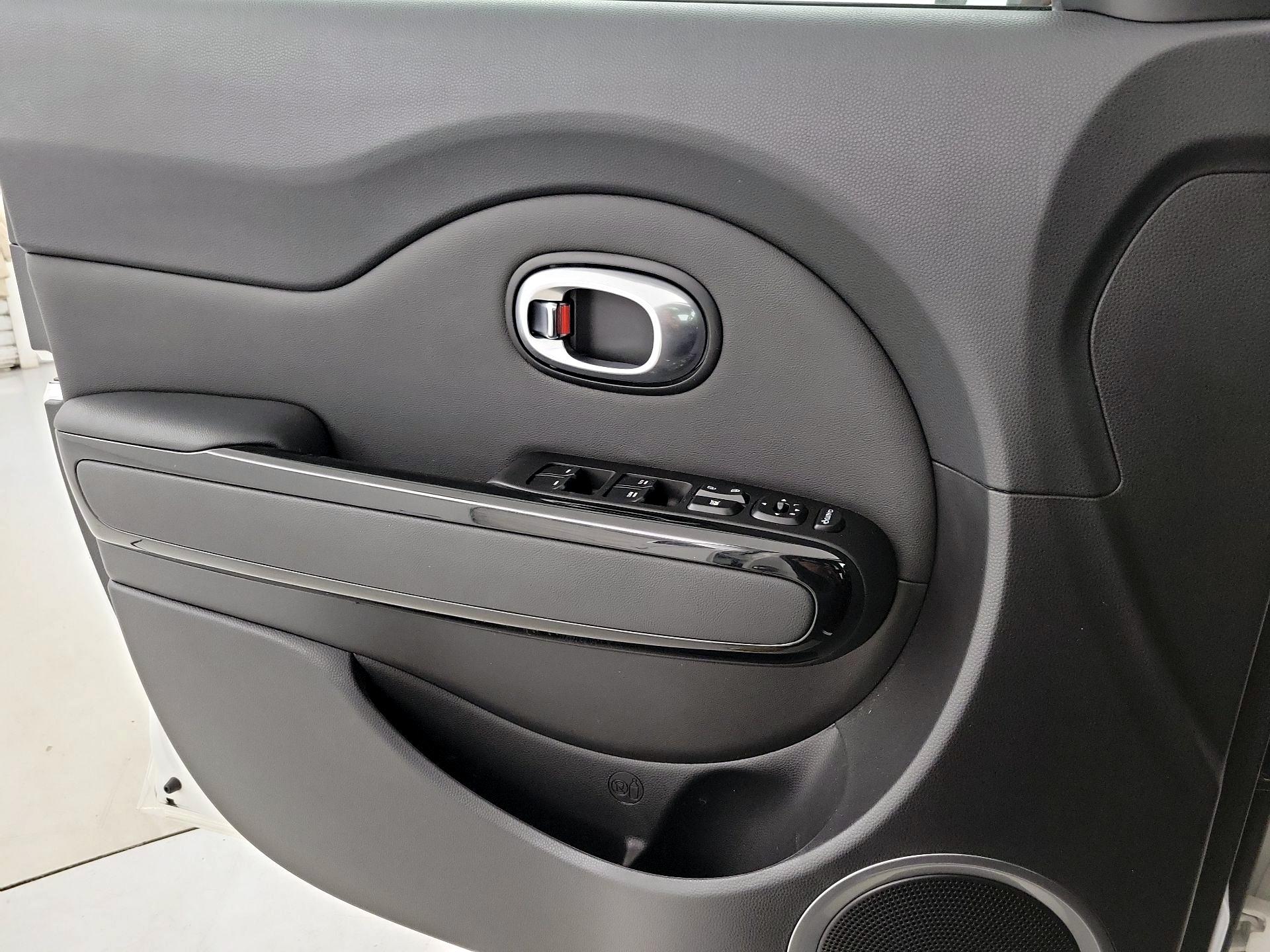 Thumbnail: 2014 Kia Soul - 12