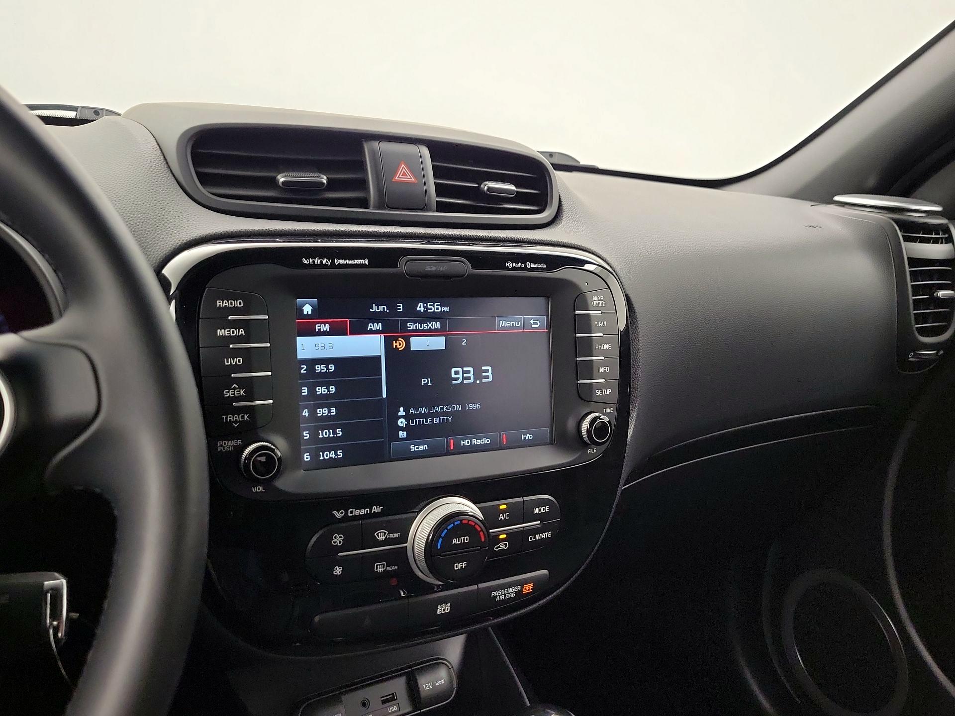 Thumbnail: 2014 Kia Soul - 16