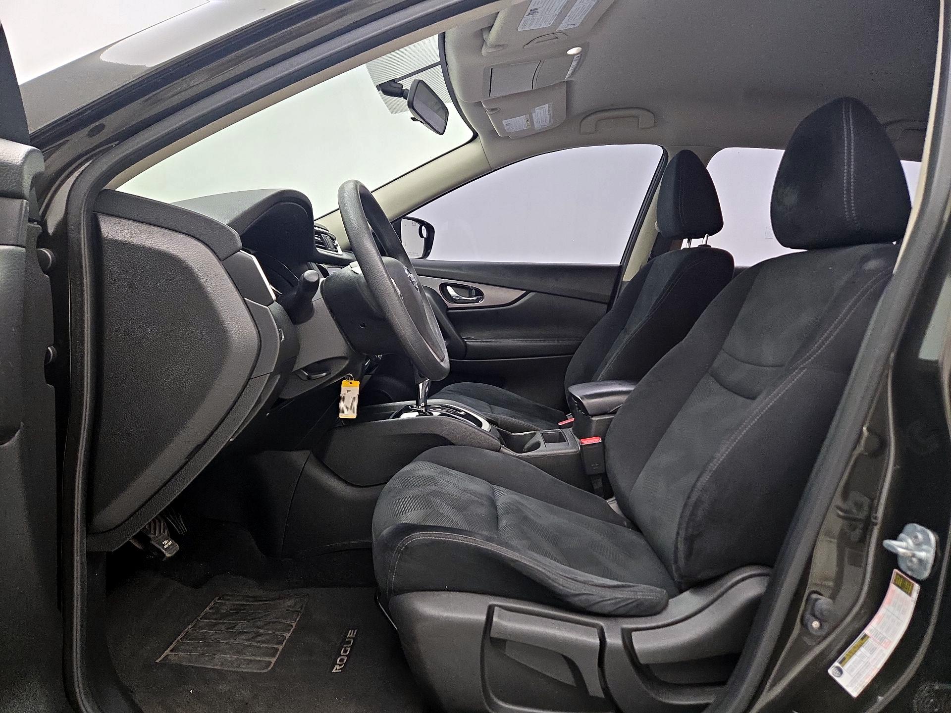 Thumbnail: 2016 Nissan Rogue - 11
