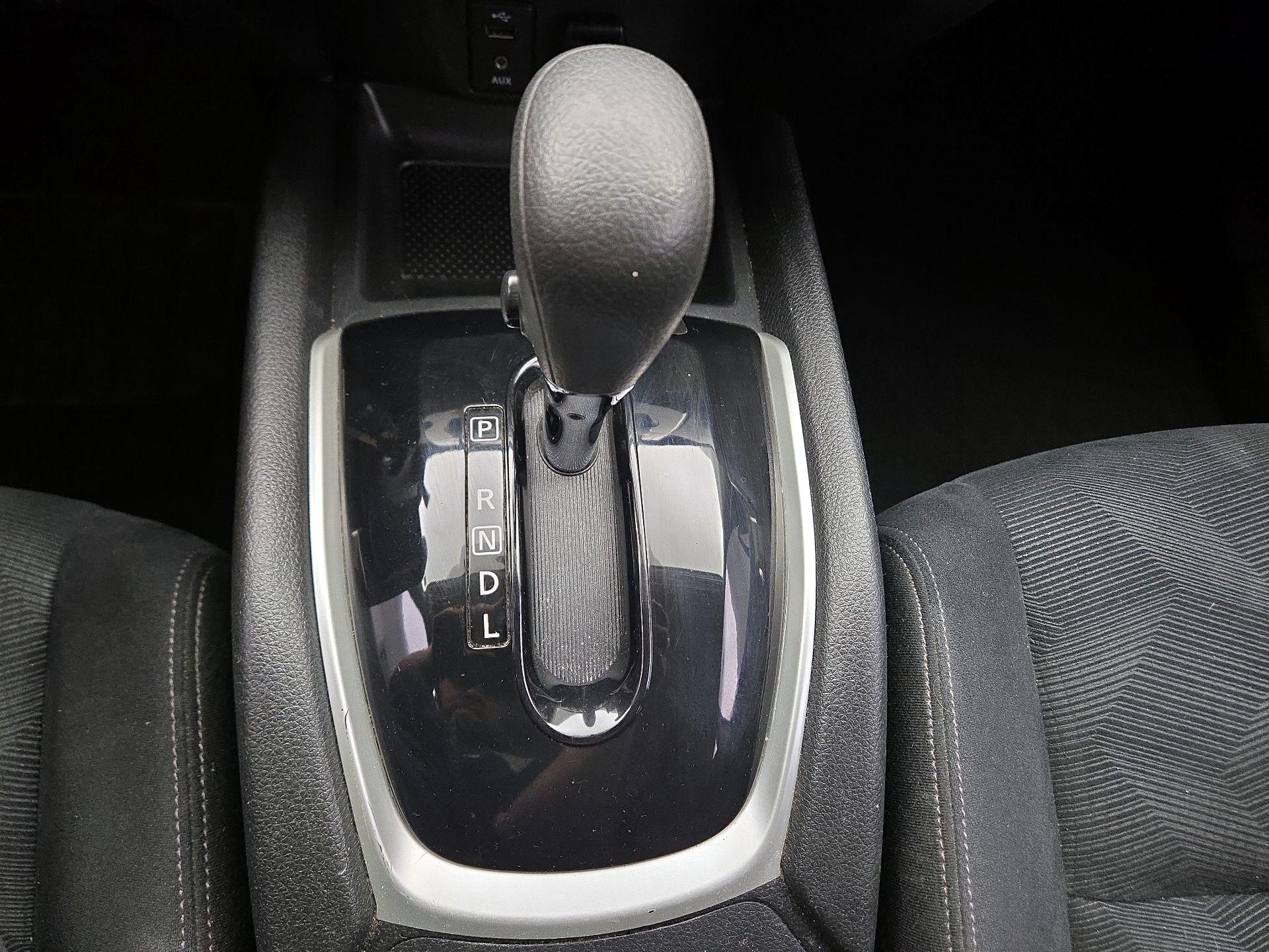 Thumbnail: 2016 Nissan Rogue - 17