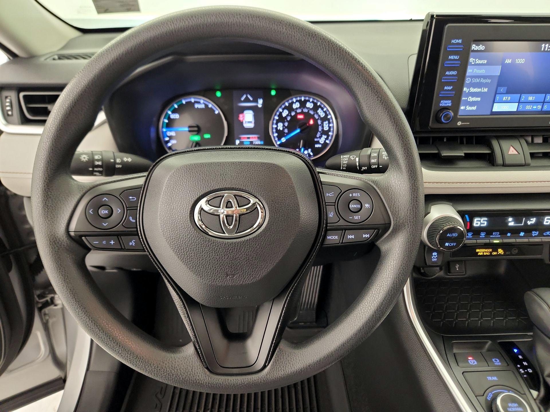Thumbnail: 2021 Toyota RAV4 - 10