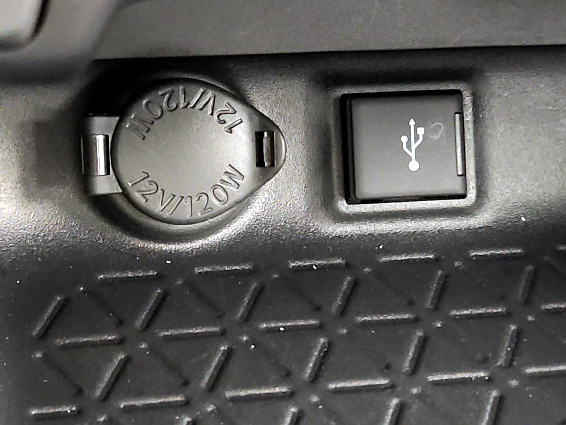 Thumbnail: 2021 Toyota RAV4 - 19