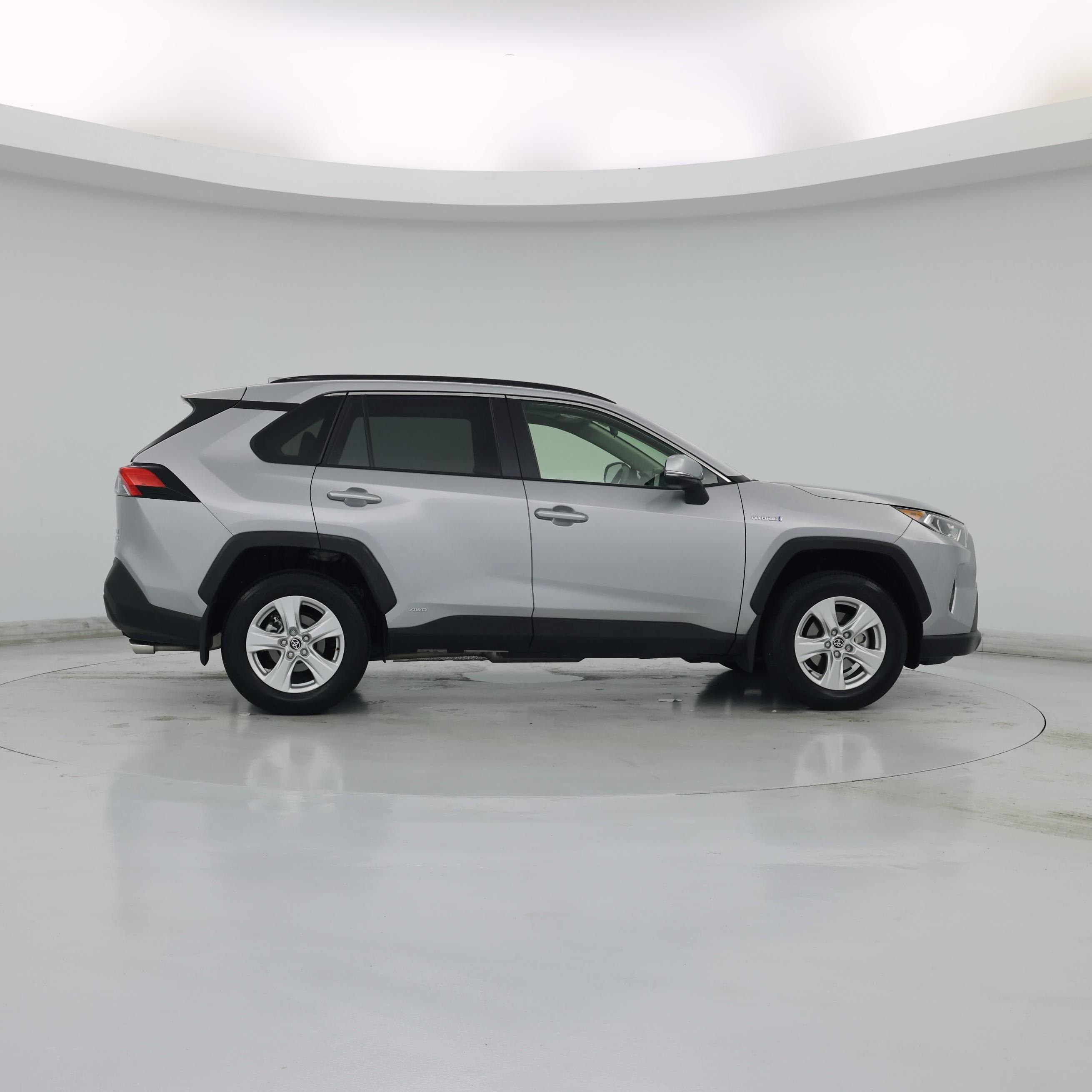 Thumbnail: 2021 Toyota RAV4 - 7