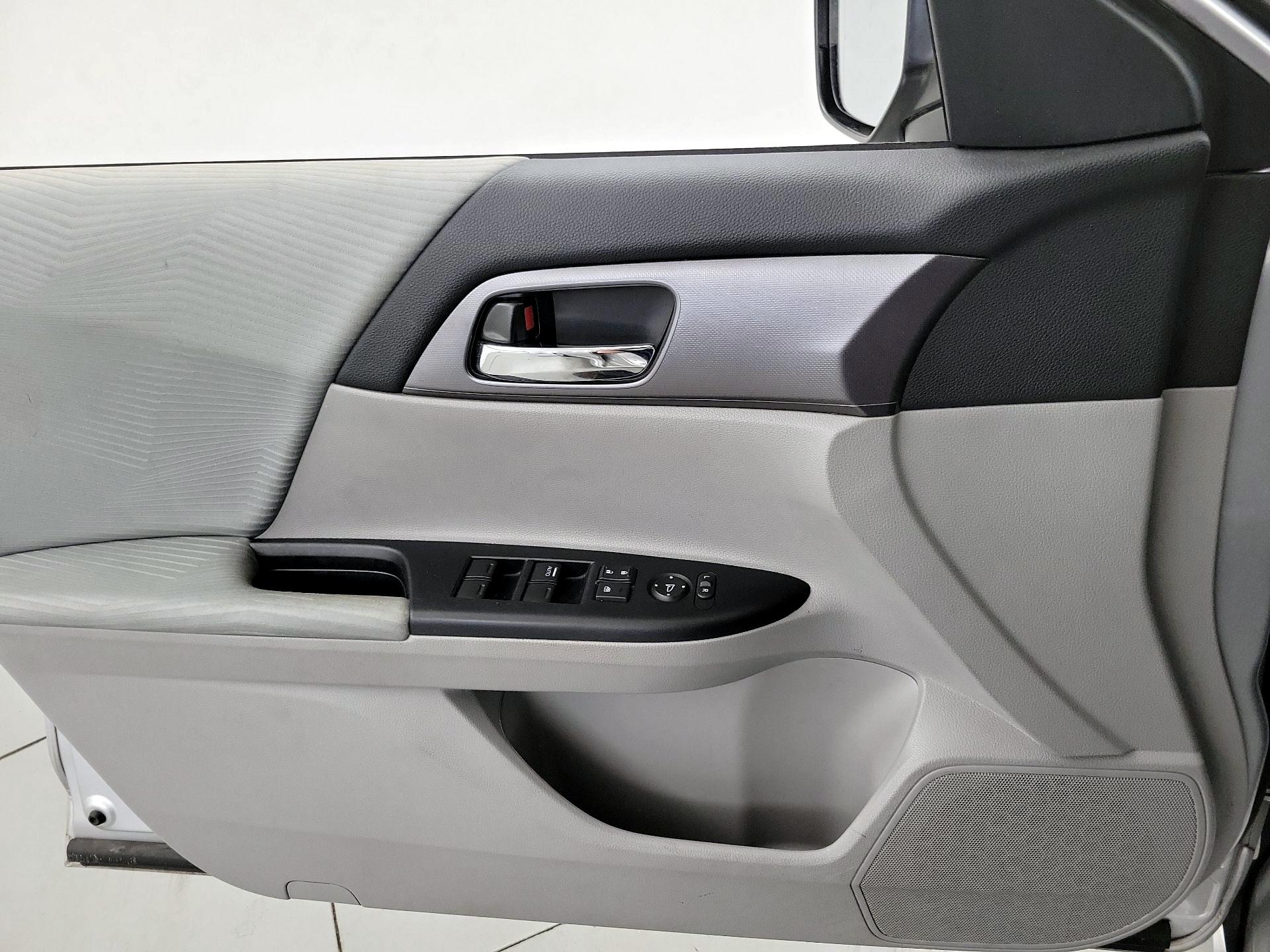 Thumbnail: 2015 Honda Accord - 12