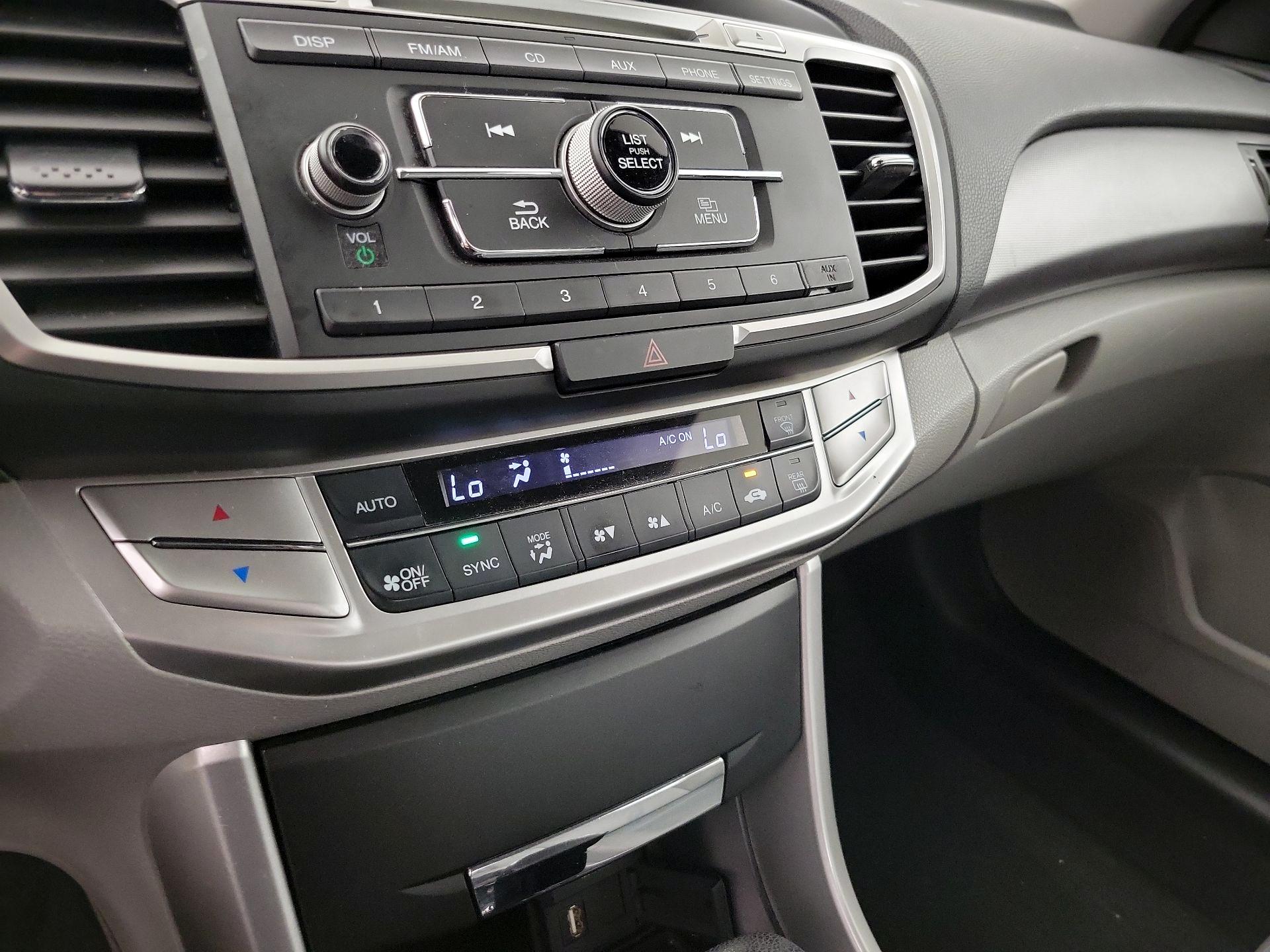 Thumbnail: 2015 Honda Accord - 16