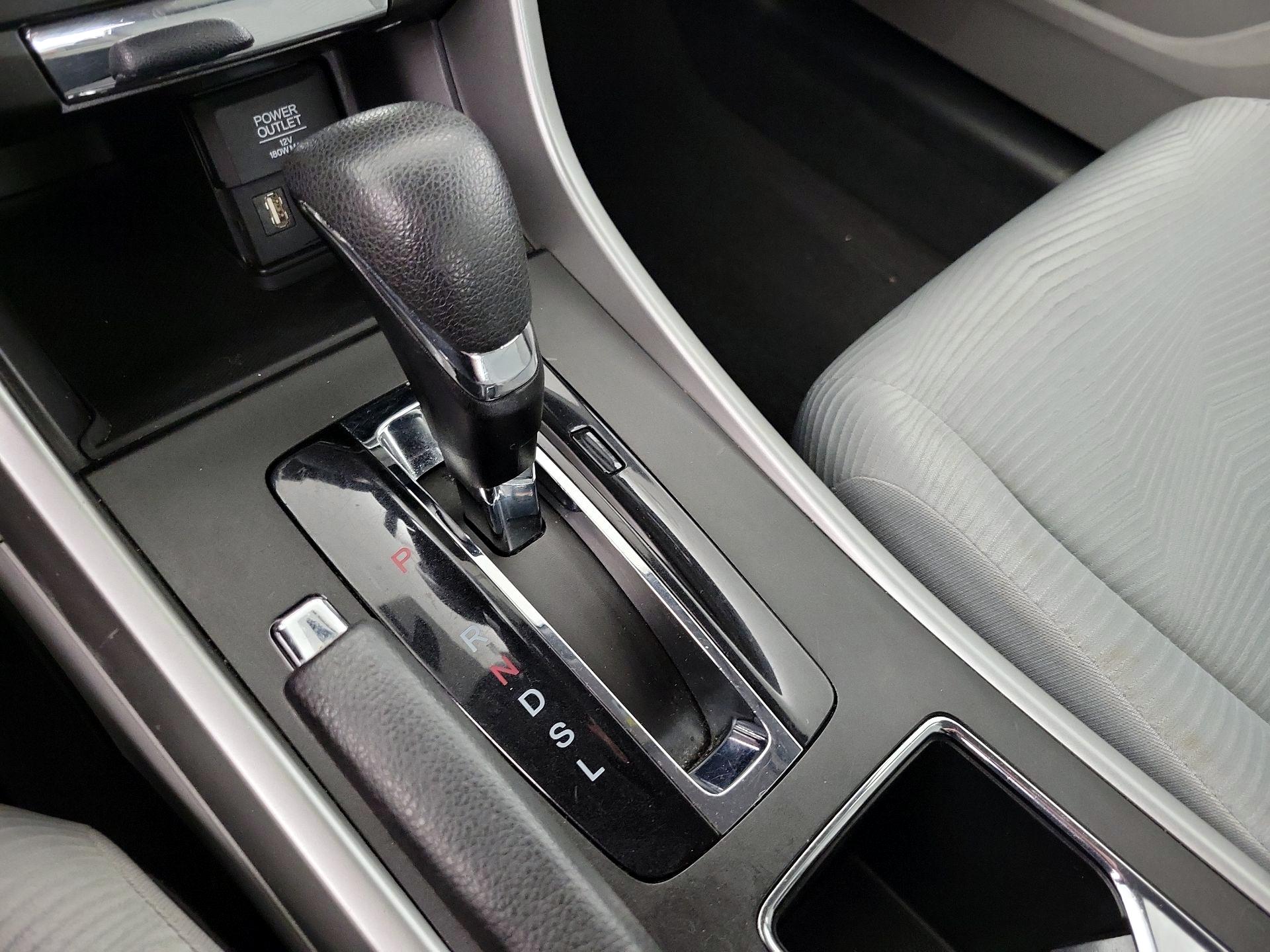 Thumbnail: 2015 Honda Accord - 17