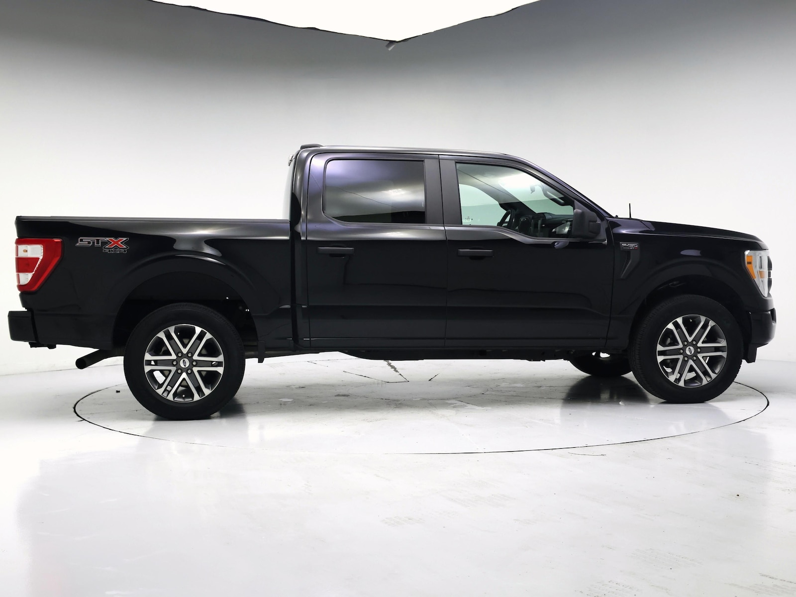 2022 Ford F-150 XL - Photo 8
