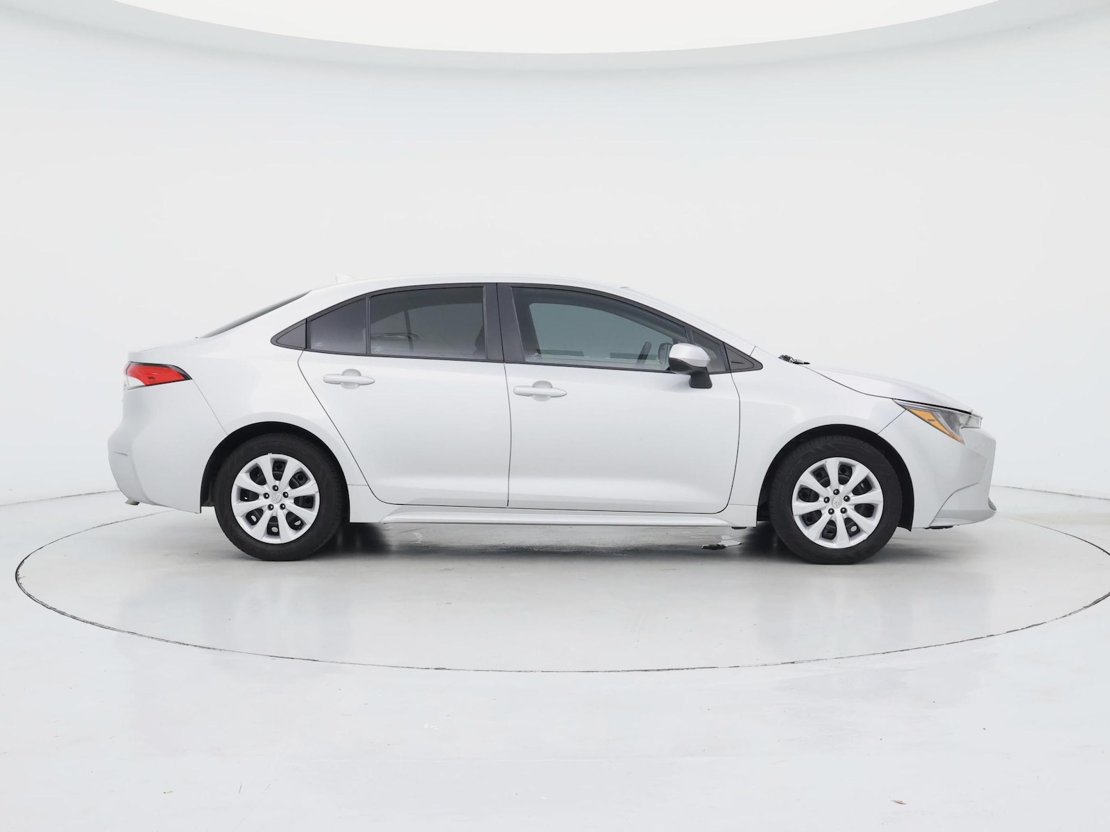 2021 Toyota Corolla LE - Photo 8