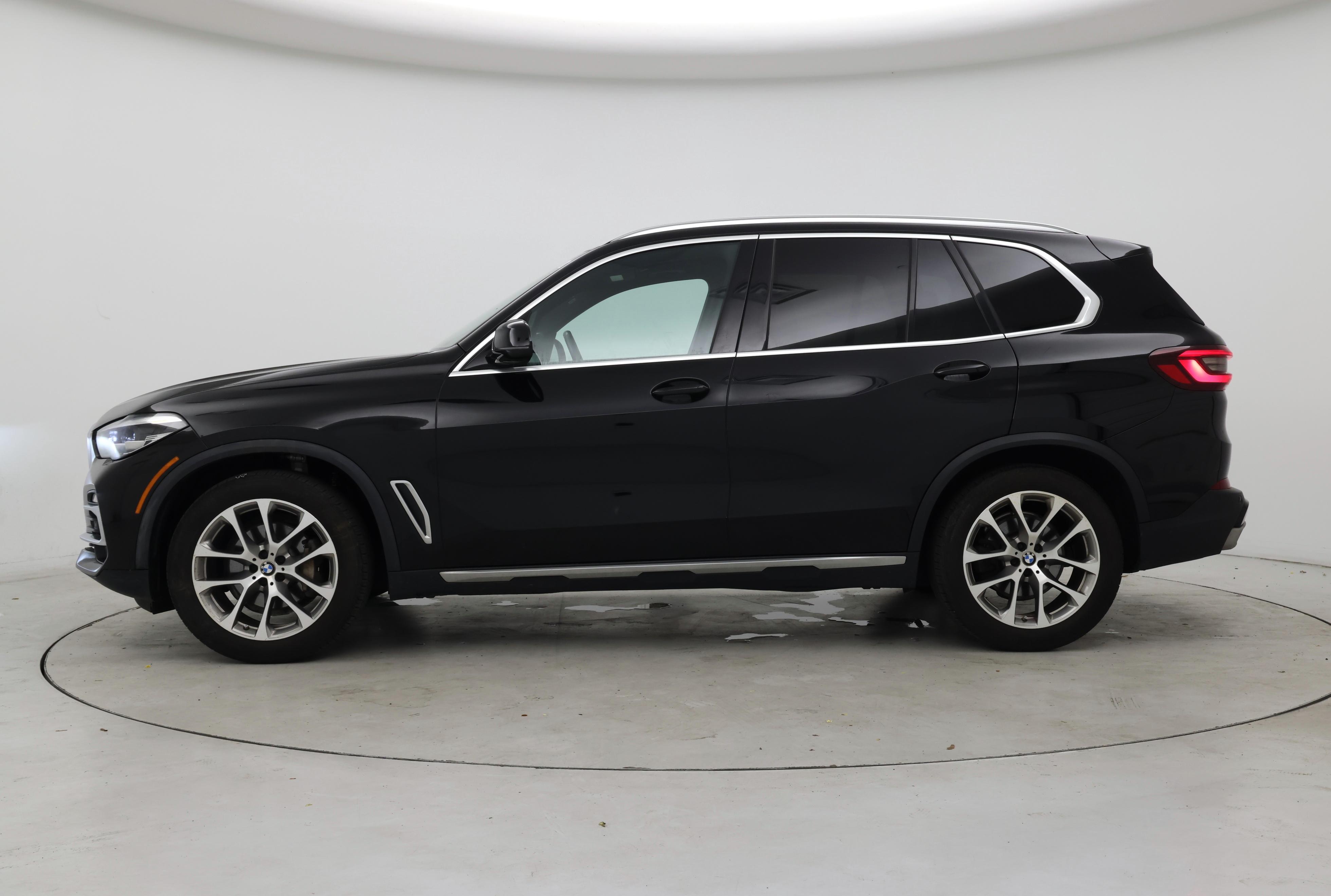 Thumbnail: 2021 BMW X5 - 3