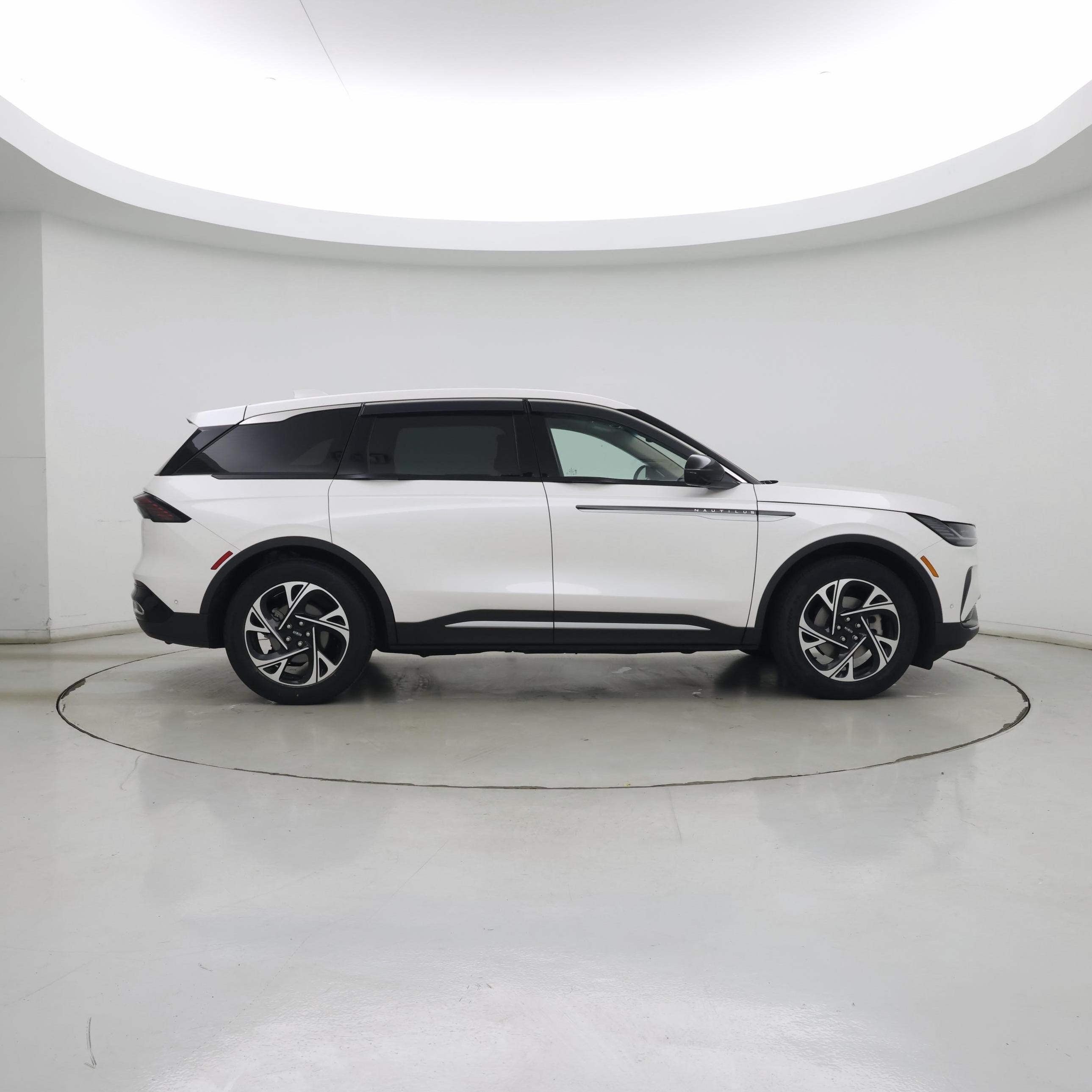 Thumbnail: 2024 Lincoln Nautilus - 7