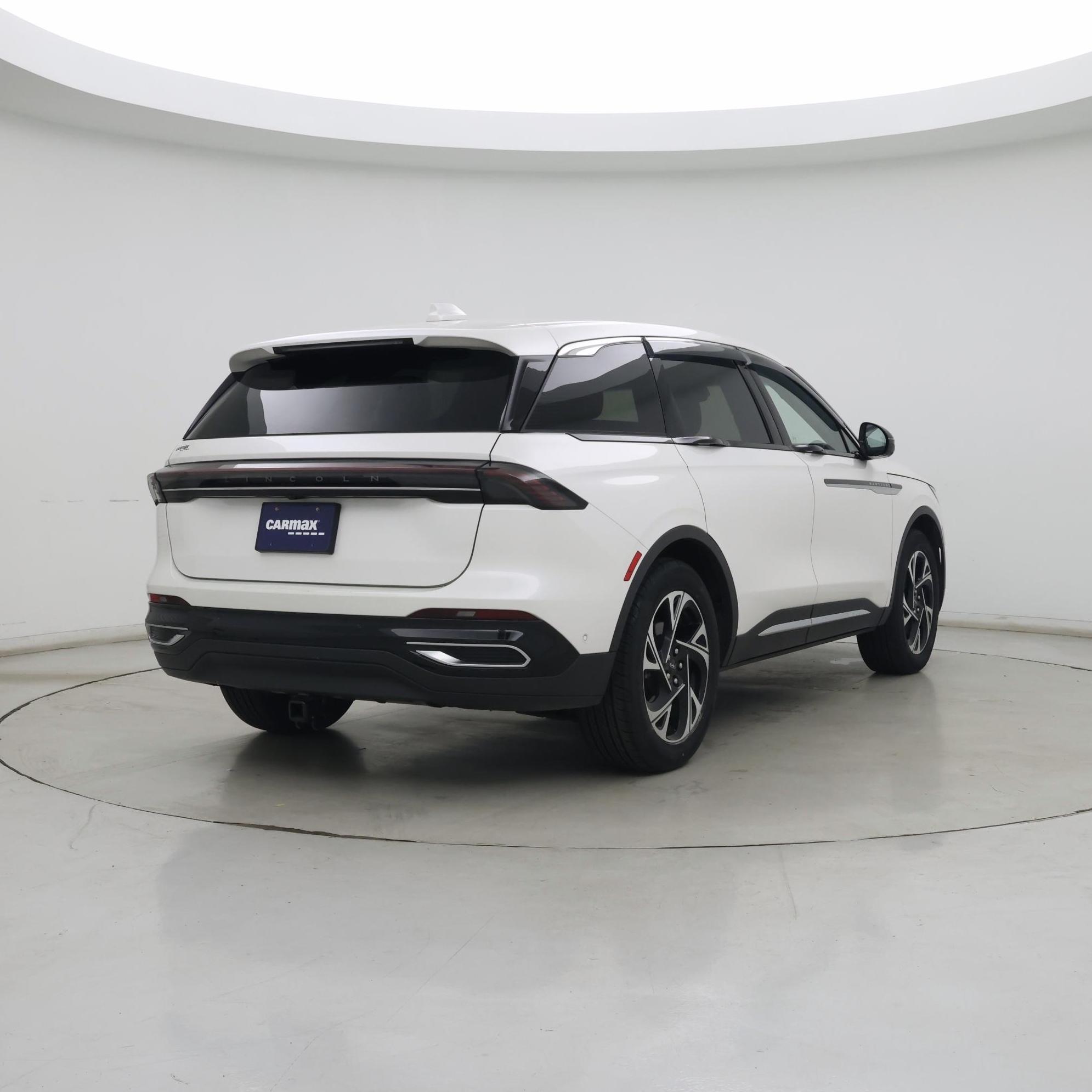 Thumbnail: 2024 Lincoln Nautilus - 8
