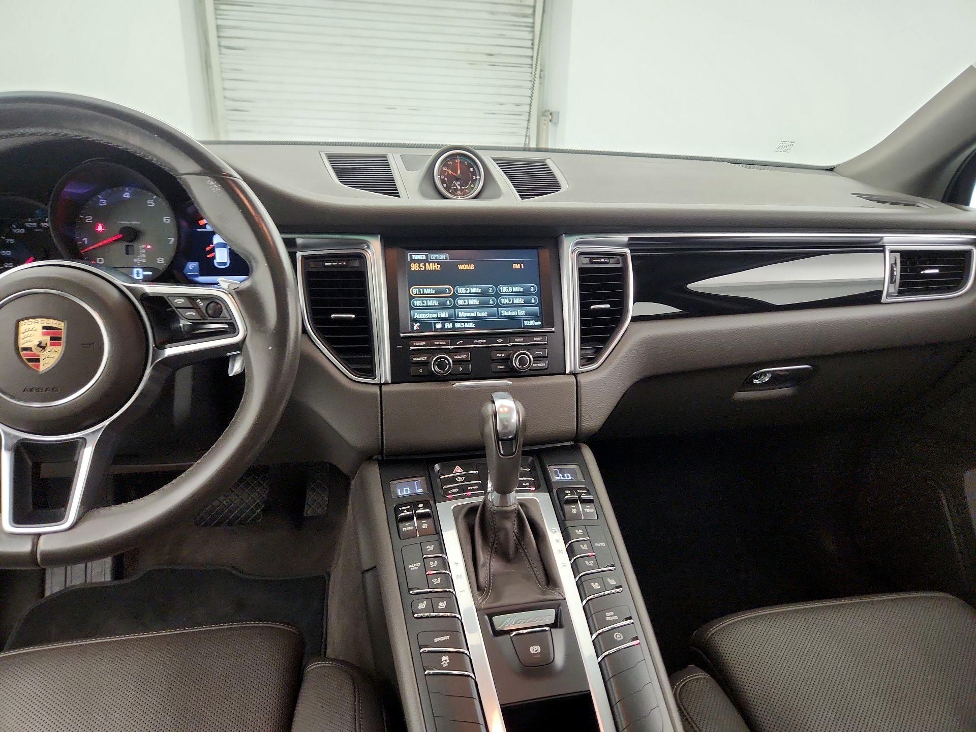 Thumbnail: 2016 Porsche Macan - 9
