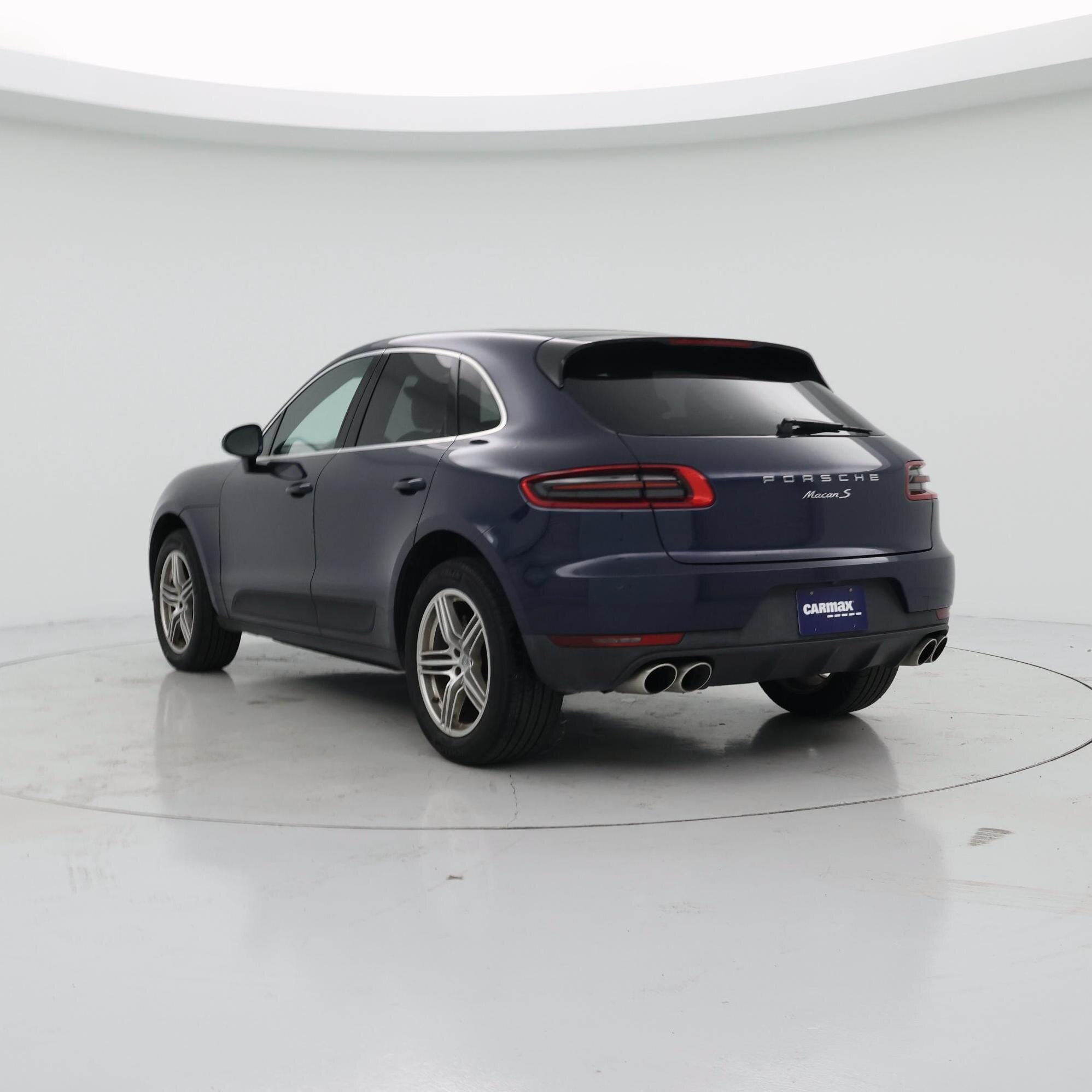 Thumbnail: 2016 Porsche Macan - 2
