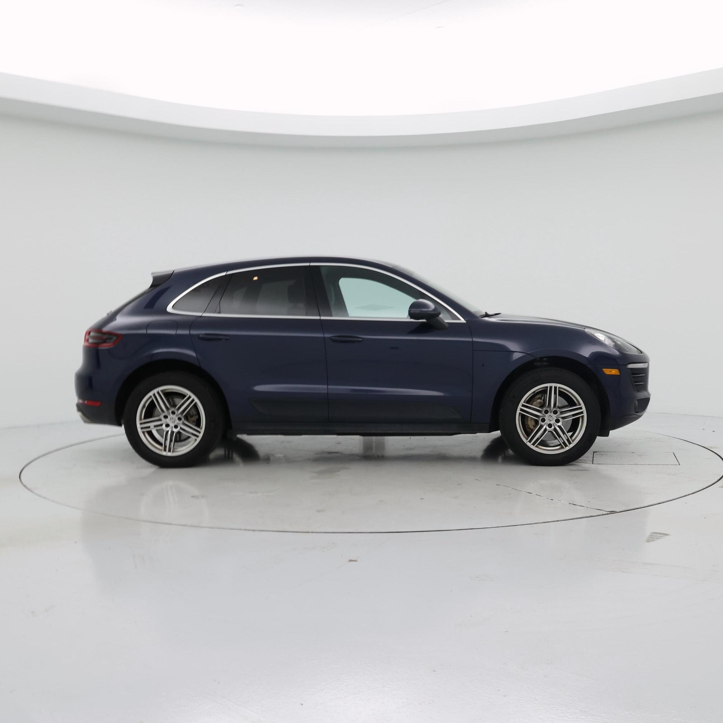 Thumbnail: 2016 Porsche Macan - 7