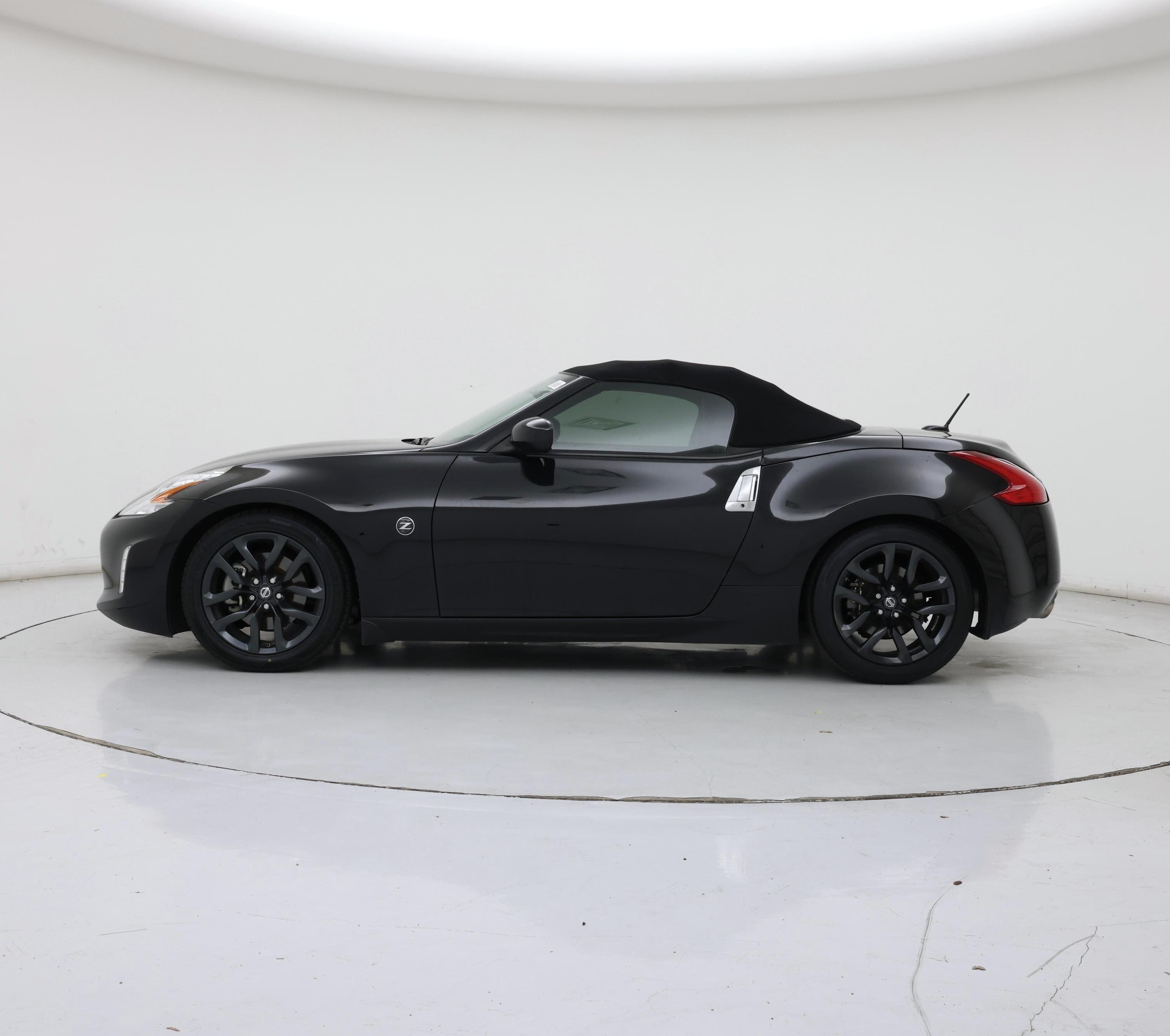 Thumbnail: 2016 Nissan Z - 3