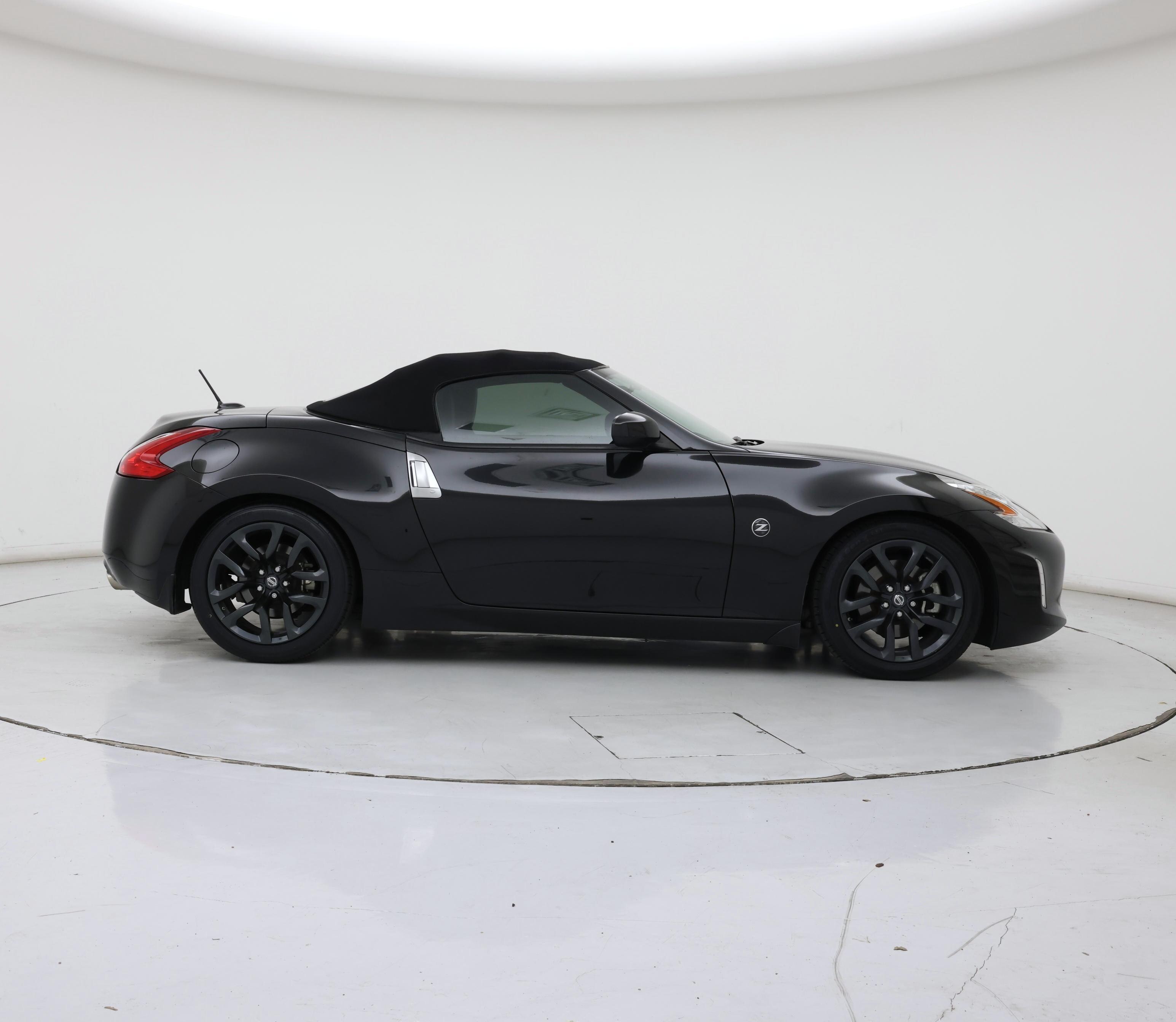 Thumbnail: 2016 Nissan Z - 7
