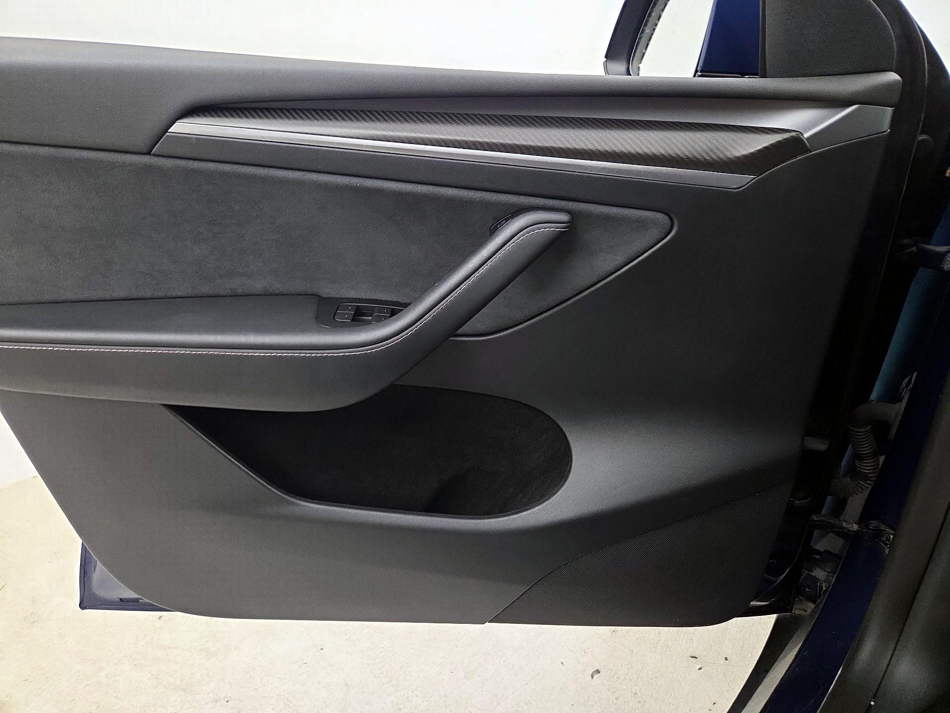 Thumbnail: 2023 Tesla Model Y - 12