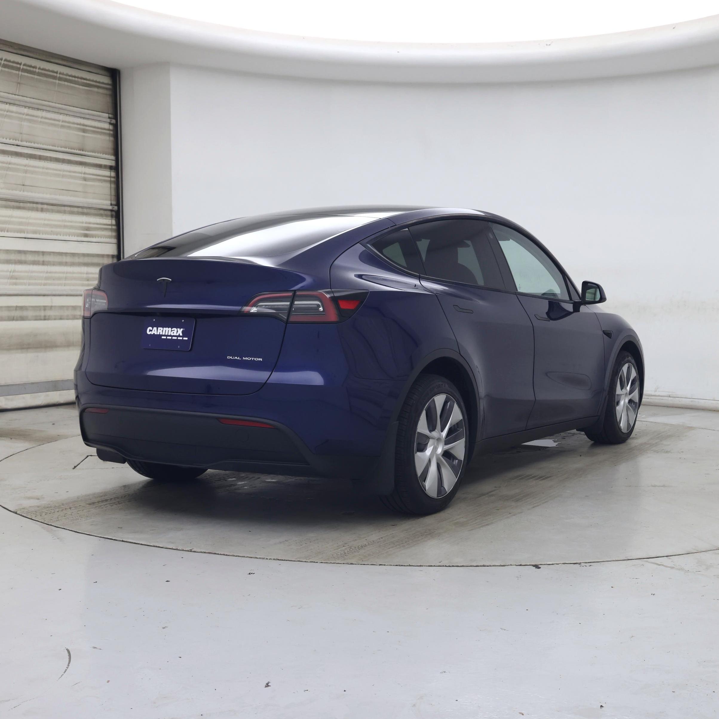 Thumbnail: 2023 Tesla Model Y - 8