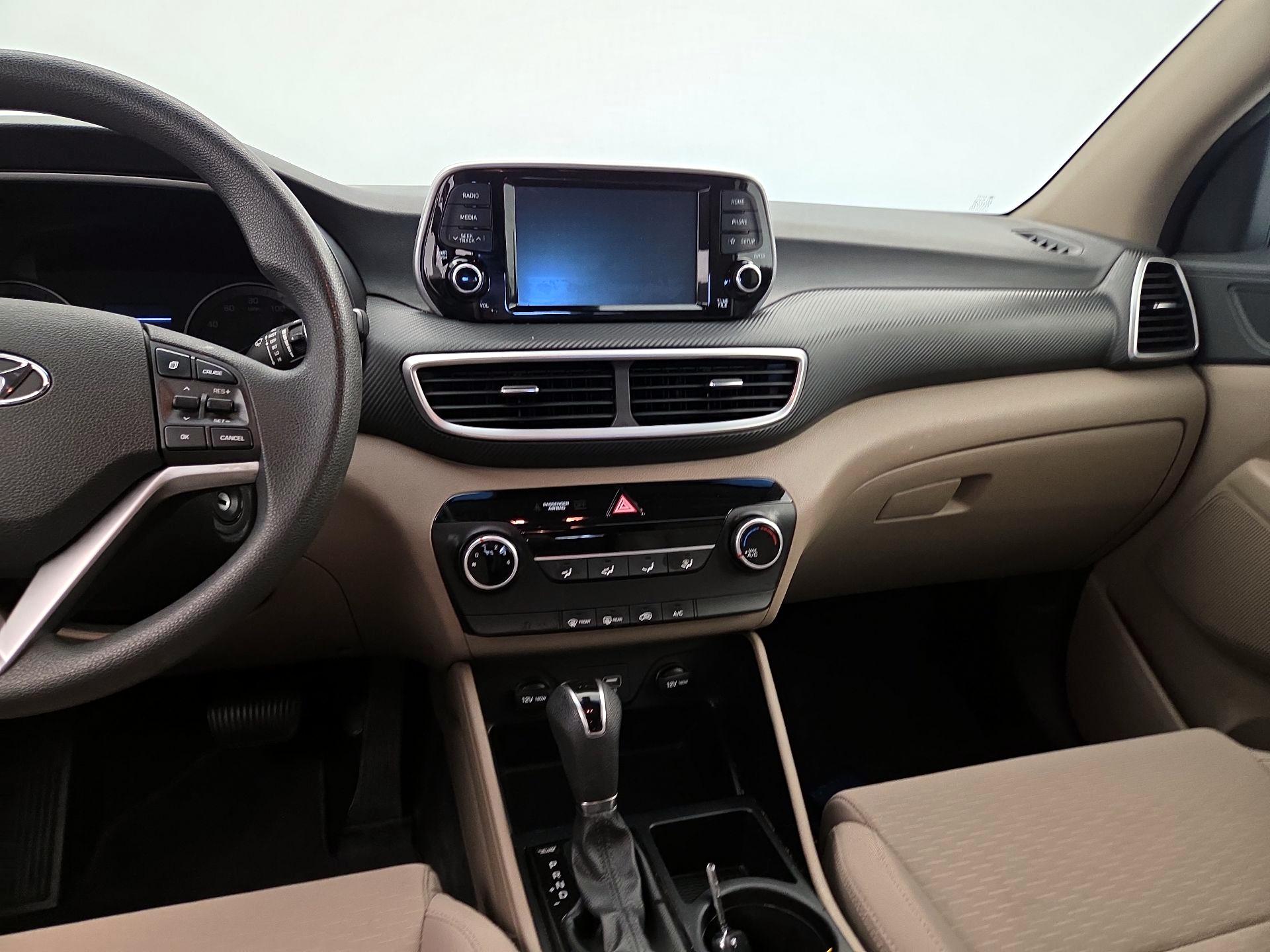 Thumbnail: 2019 Hyundai Tucson - 9