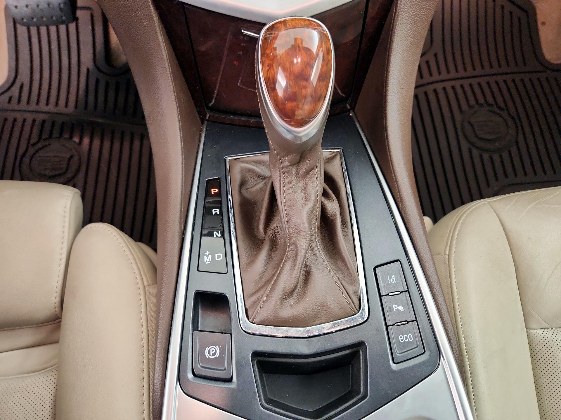 Thumbnail: 2016 Cadillac SRX - 18