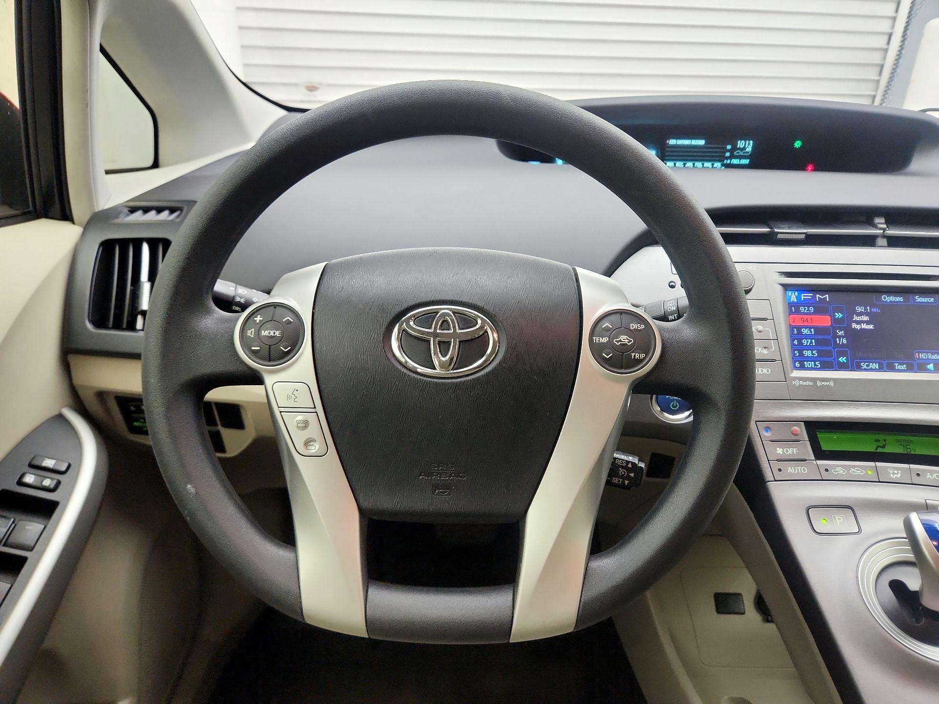 Thumbnail: 2015 Toyota Prius - 10