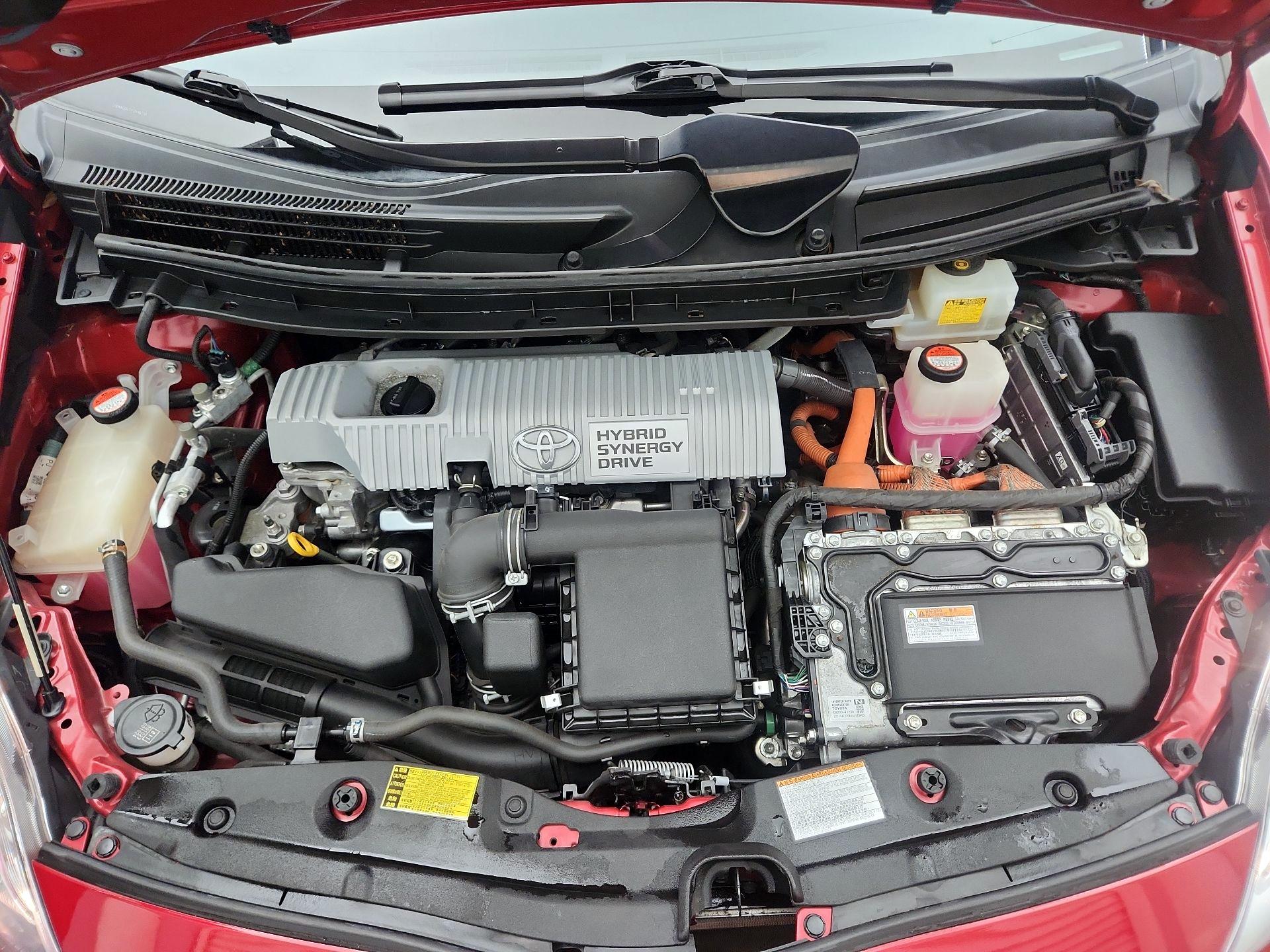 Thumbnail: 2015 Toyota Prius - 20