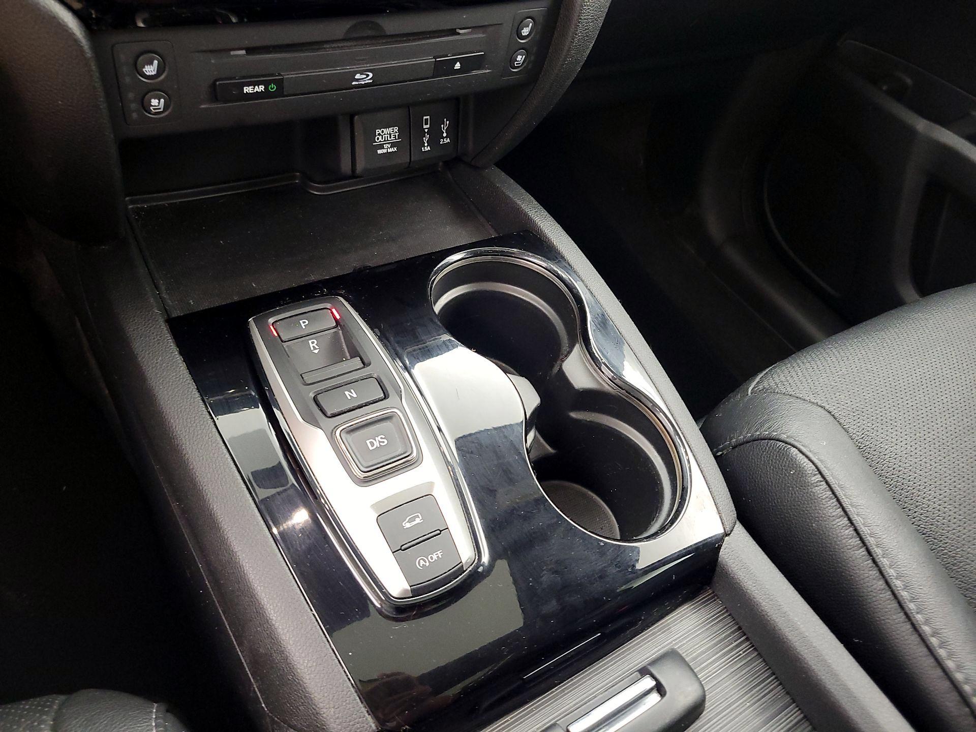 Thumbnail: 2017 Honda Pilot - 17