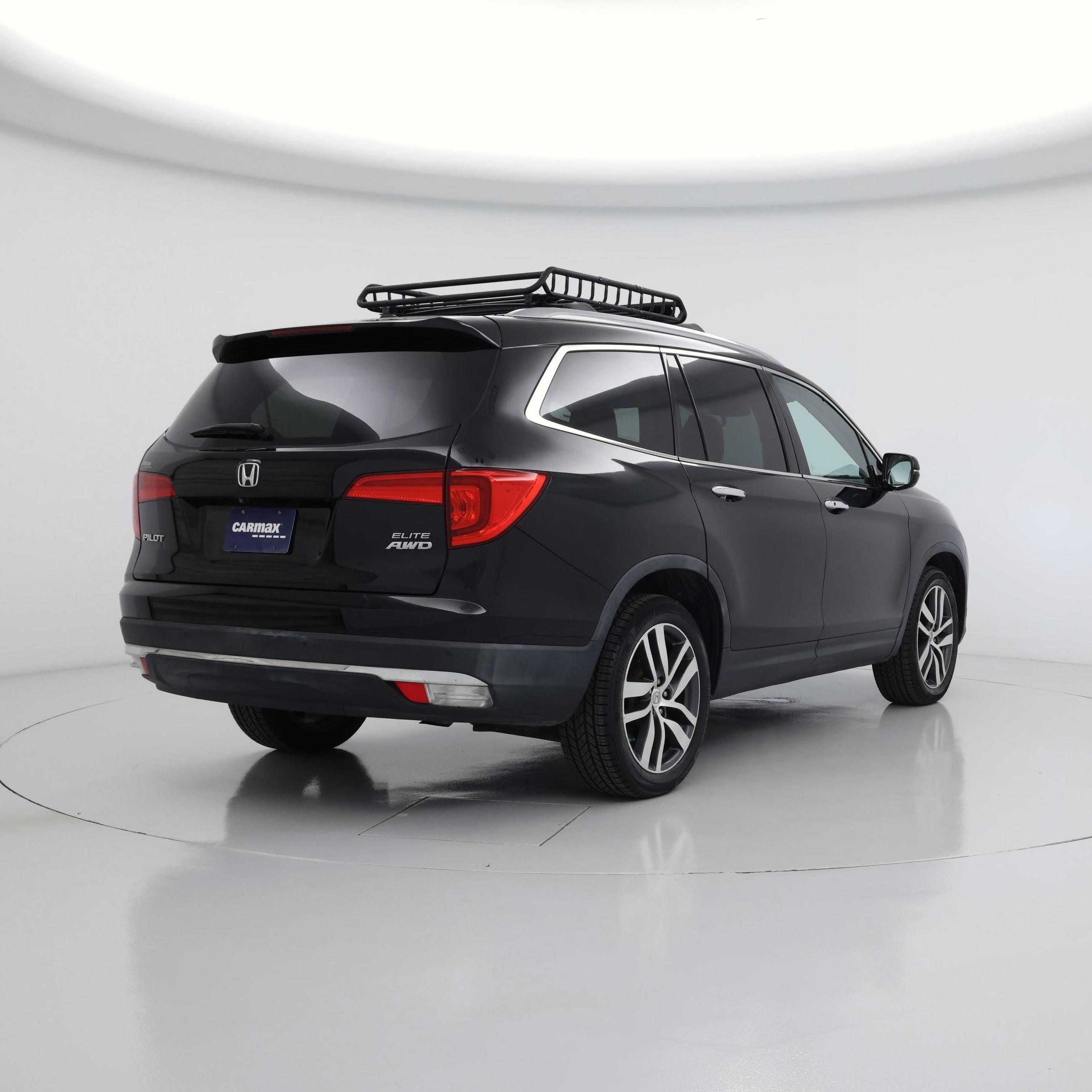 Thumbnail: 2017 Honda Pilot - 8