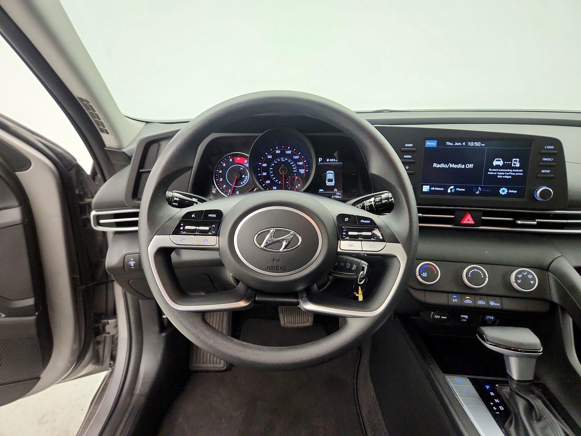 Thumbnail: 2022 Hyundai Elantra - 10