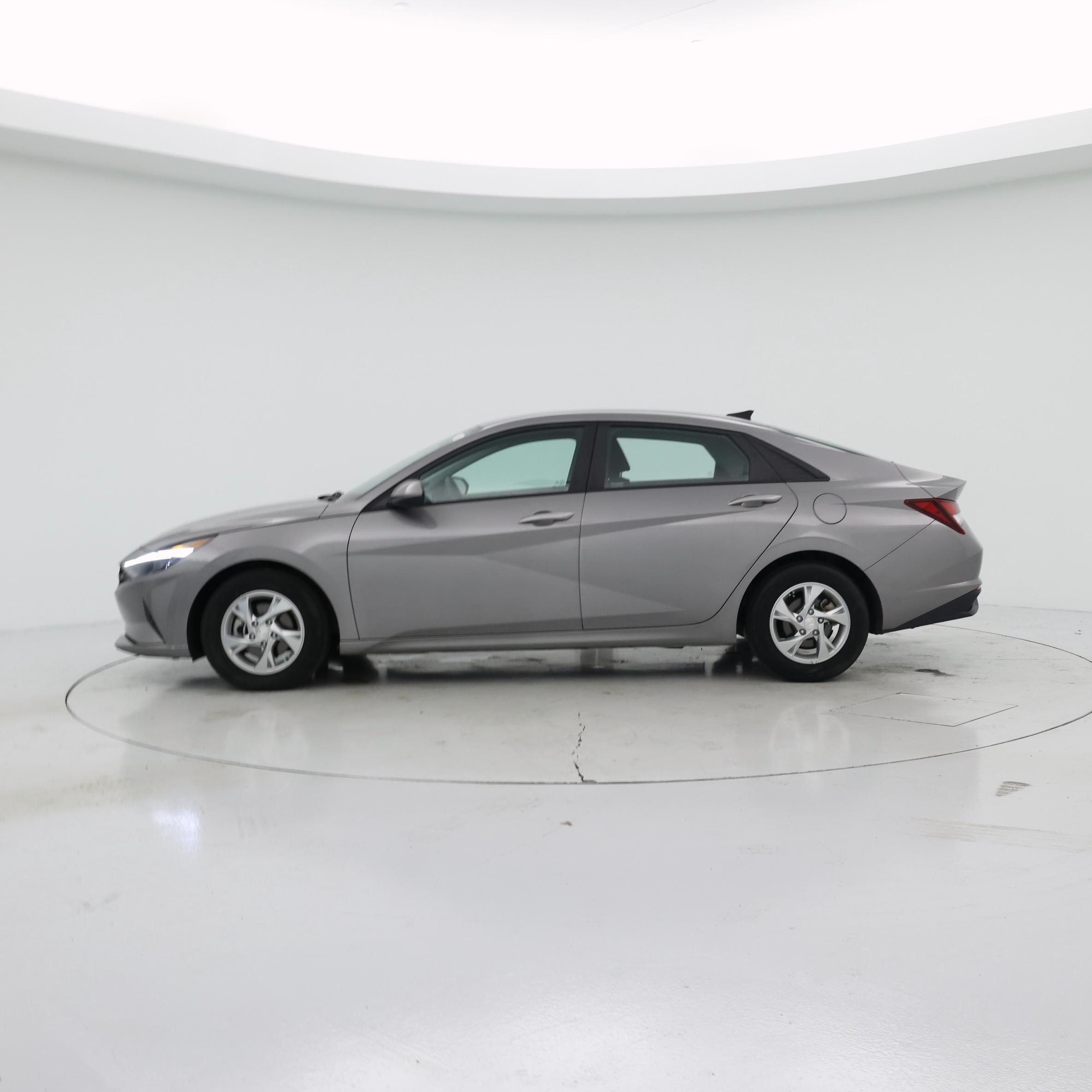 Thumbnail: 2022 Hyundai Elantra - 3