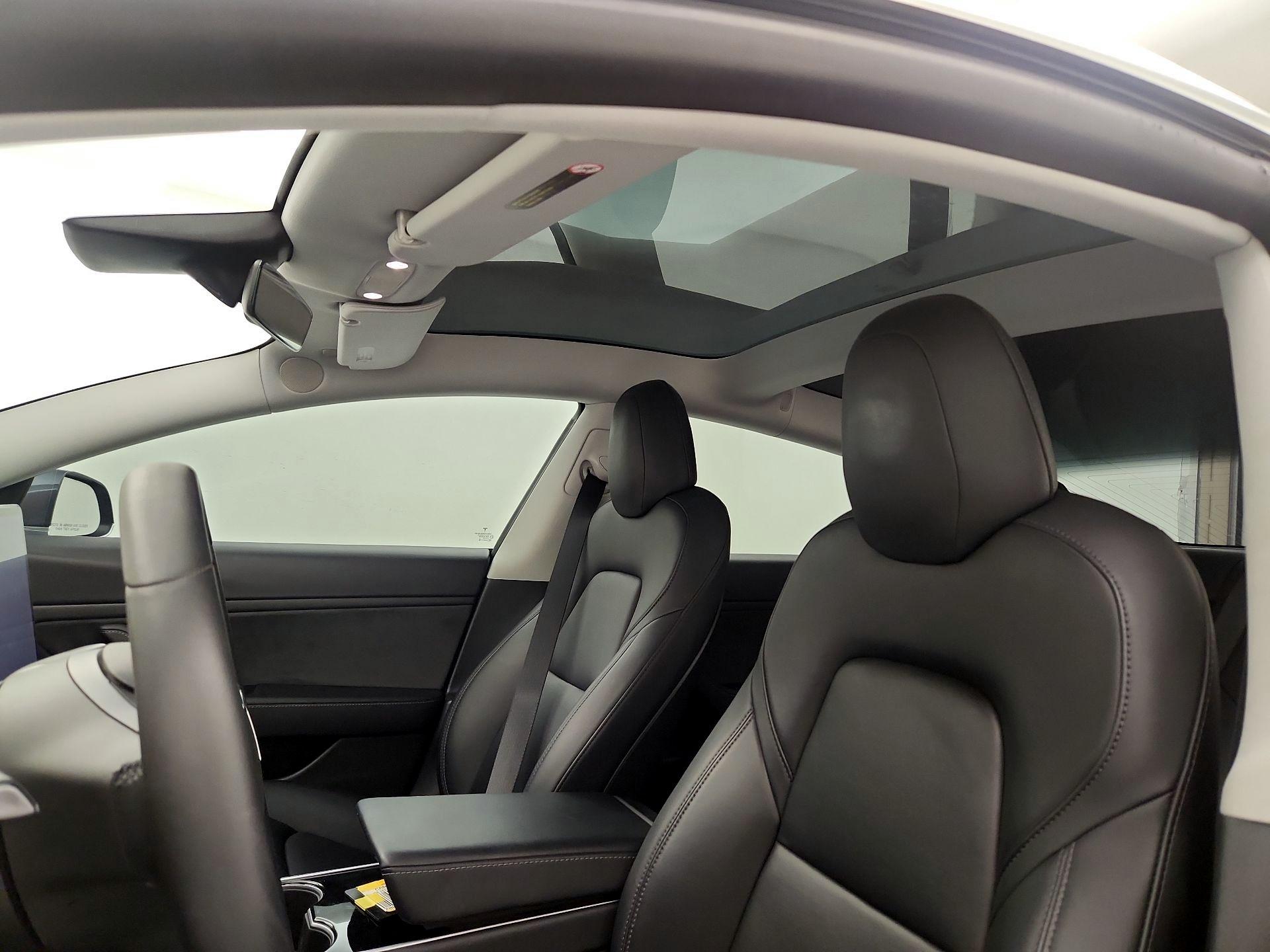 Thumbnail: 2020 Tesla Model 3 - 18