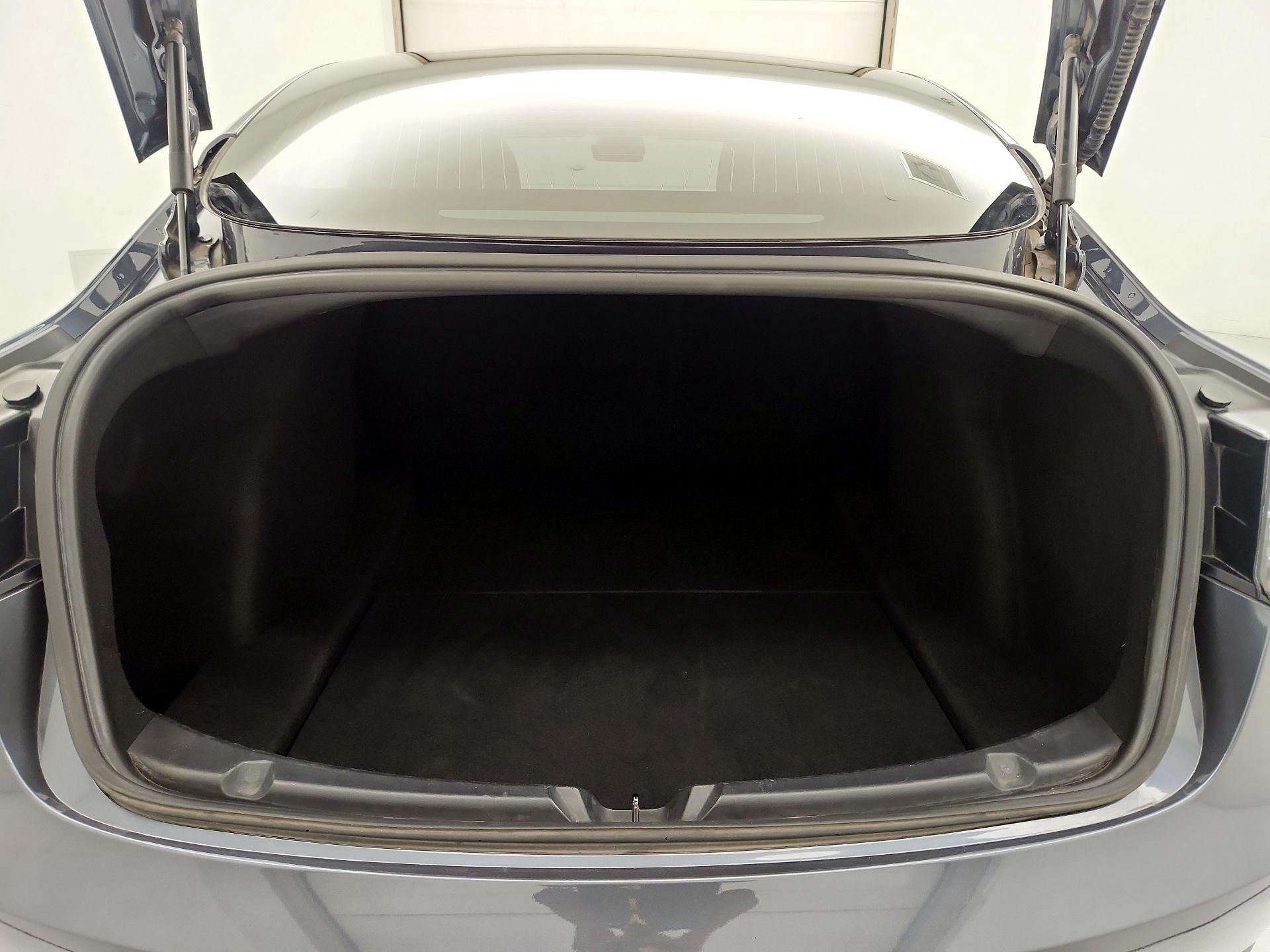Thumbnail: 2020 Tesla Model 3 - 20