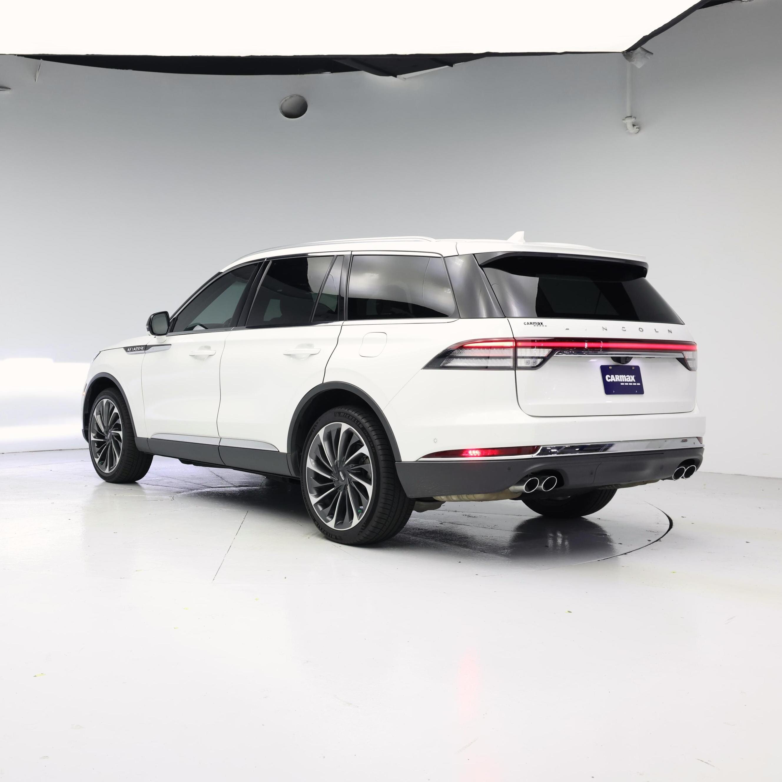 Thumbnail: 2022 Lincoln Aviator - 2