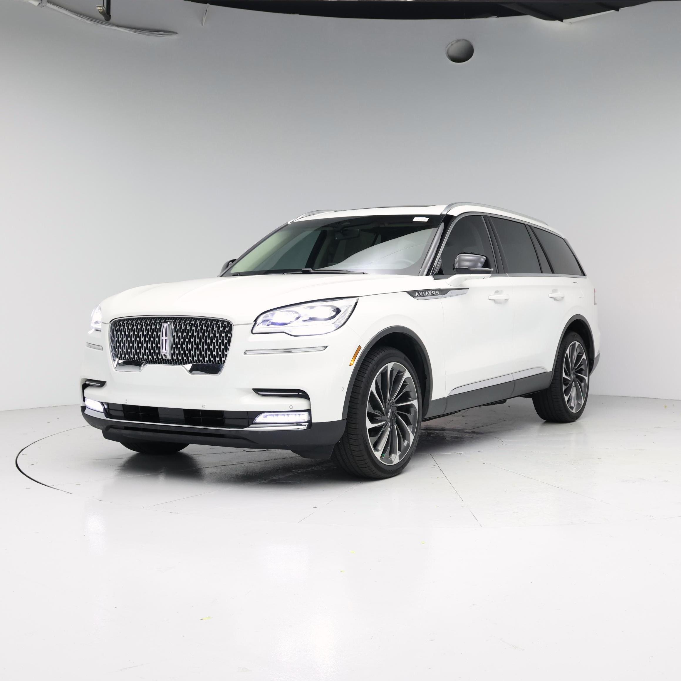 Thumbnail: 2022 Lincoln Aviator - 4
