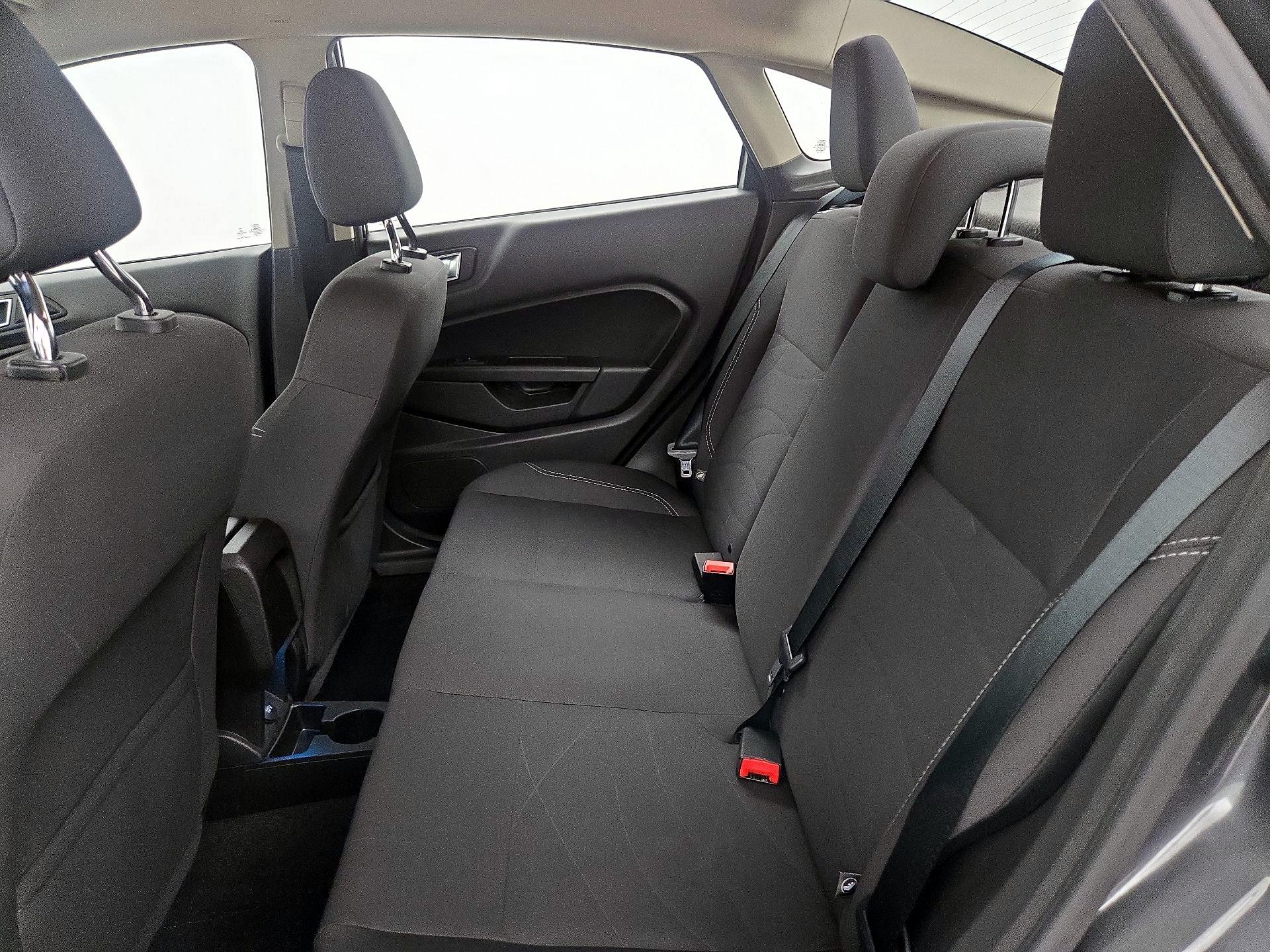 Thumbnail: 2016 Ford Fiesta - 18