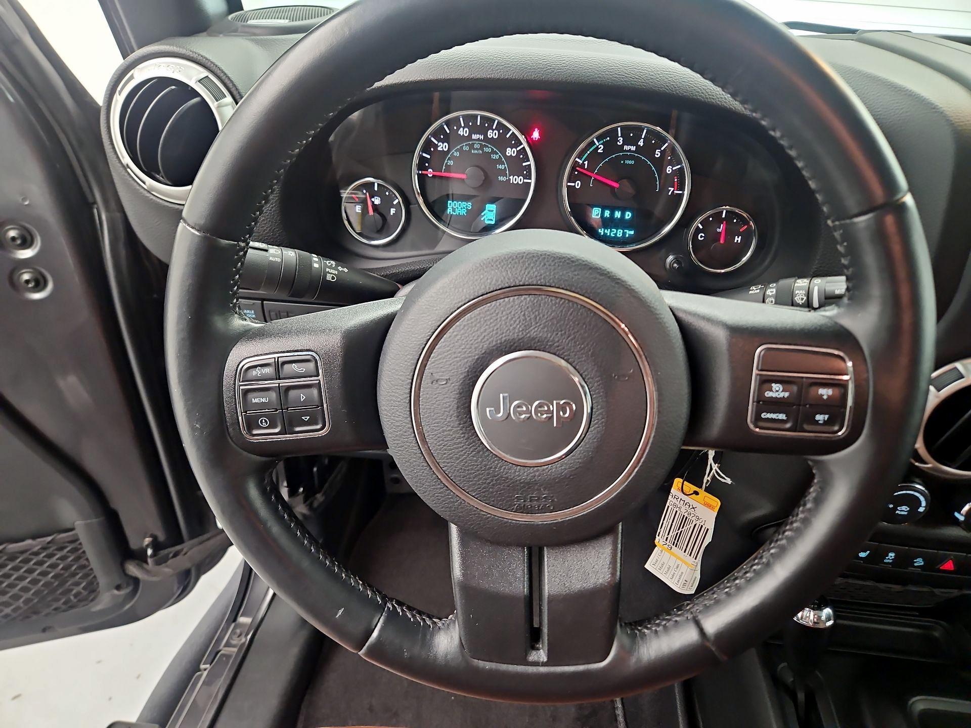 Thumbnail: 2017 Jeep Wrangler - 10
